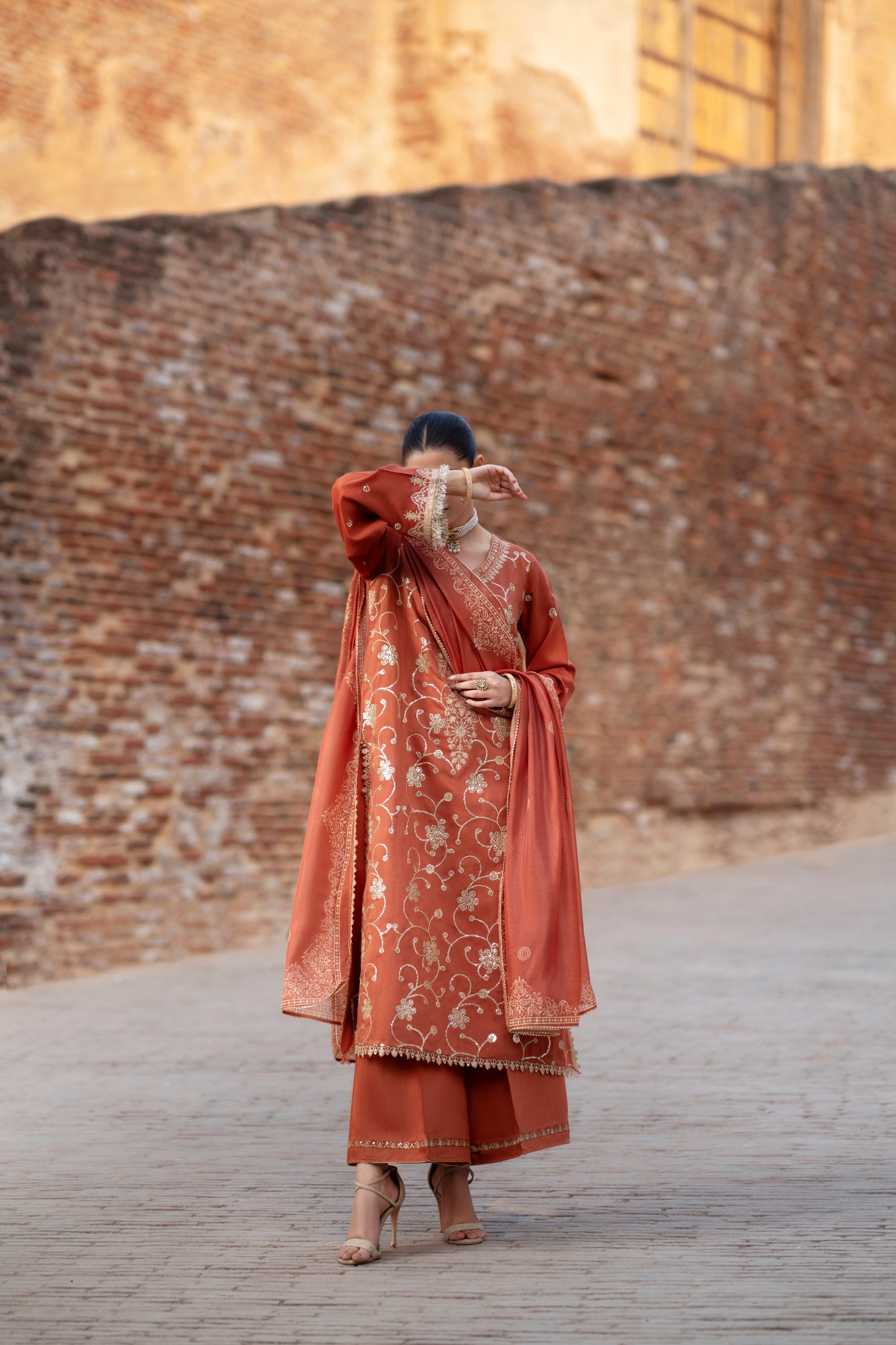 Casual Lite Festive Mehrunisa CAS14