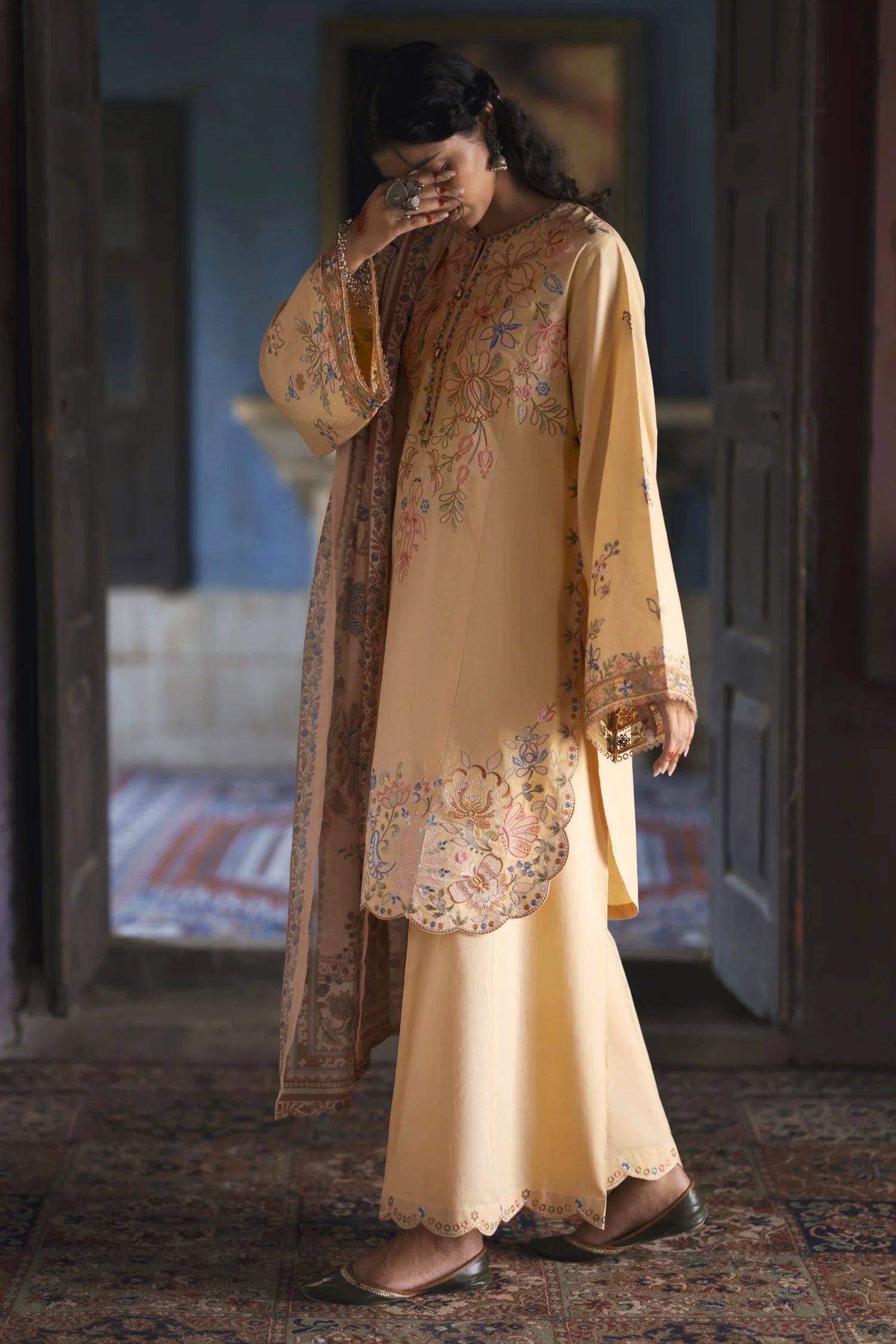 Casual Lite Festive Suit Golden Blossom CAS39