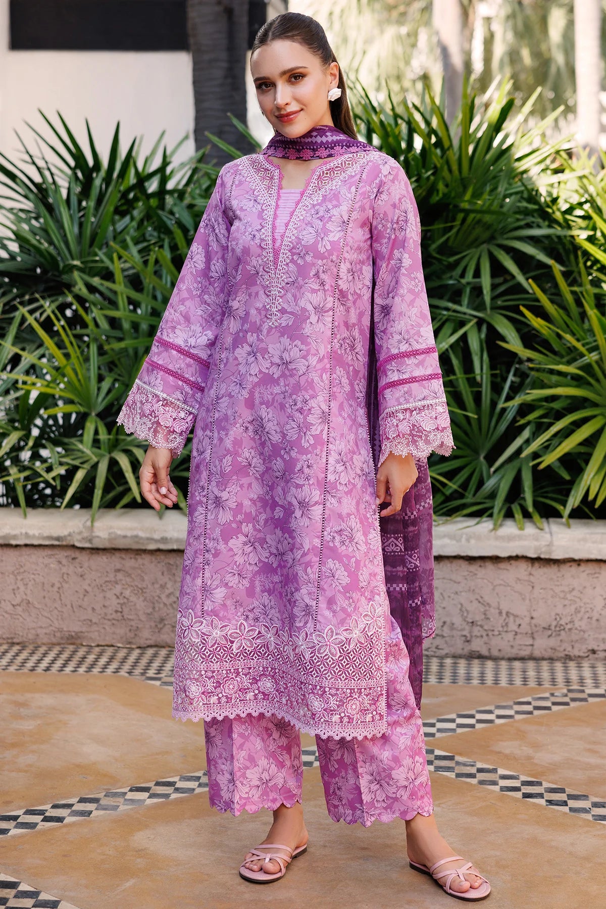 Farasha Embroidered Lawn 3 Piece Suit FAR19
