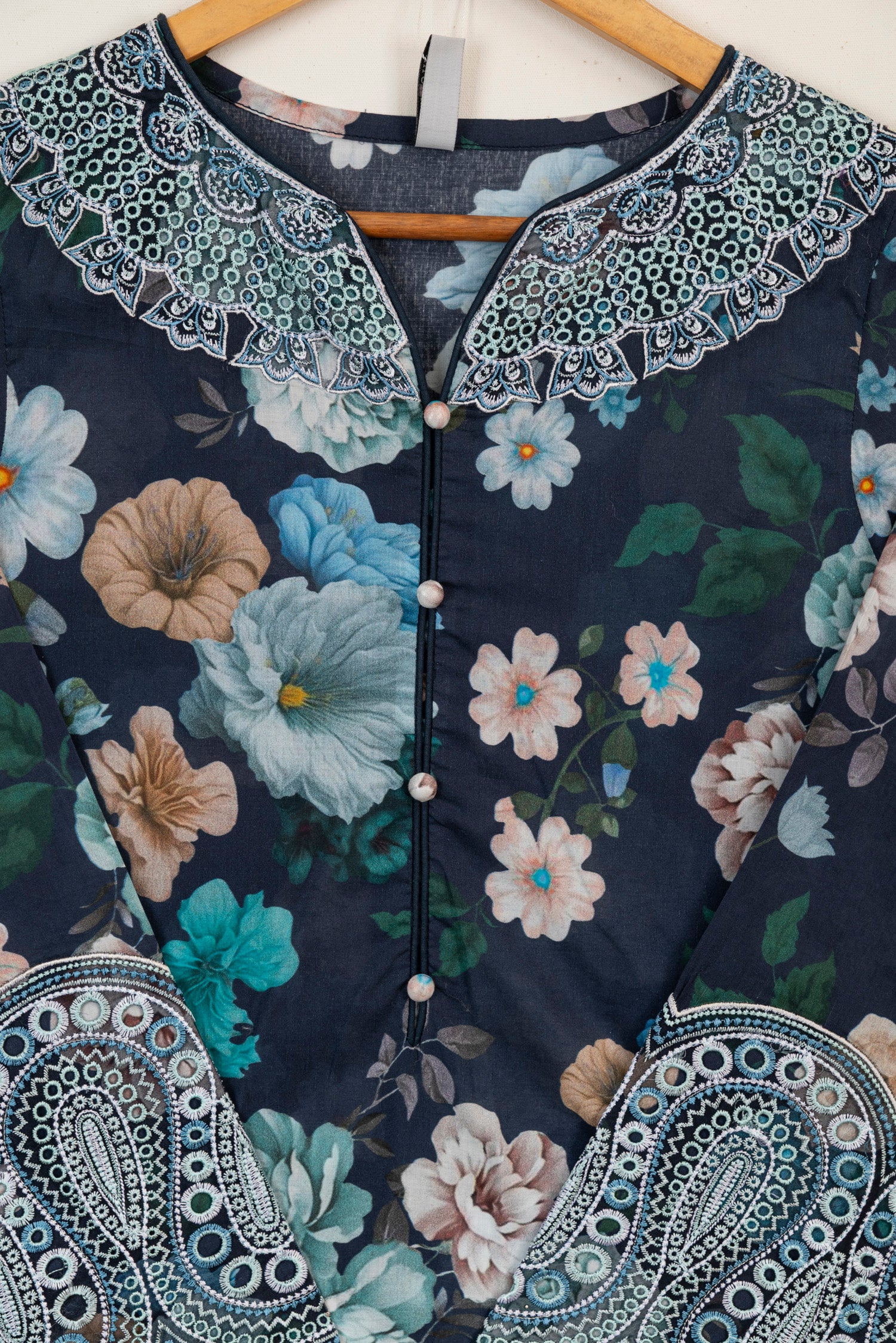 Farasha Embroidered Lawn 3 Piece Suit FAR20