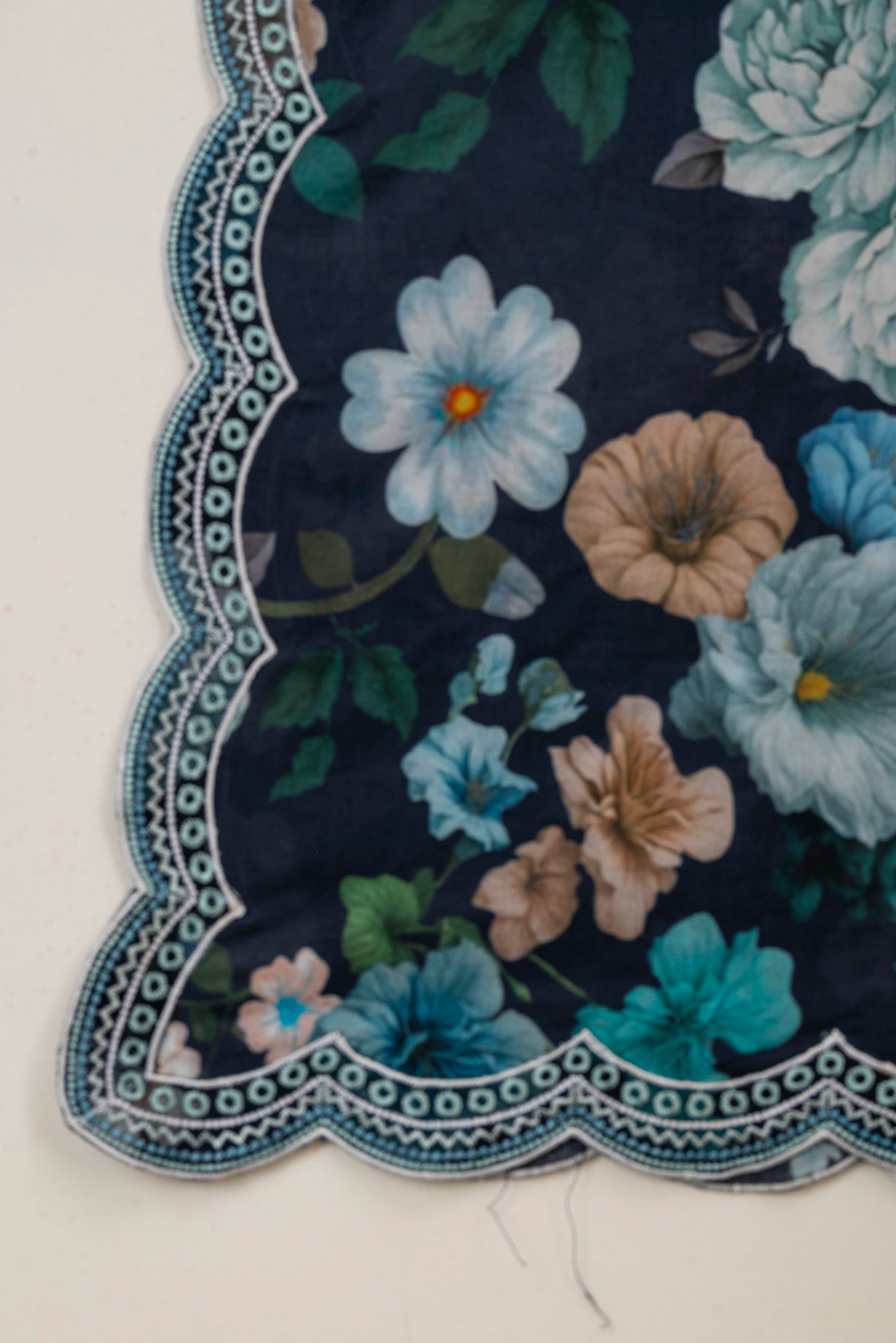 Farasha Embroidered Lawn 3 Piece Suit FAR20