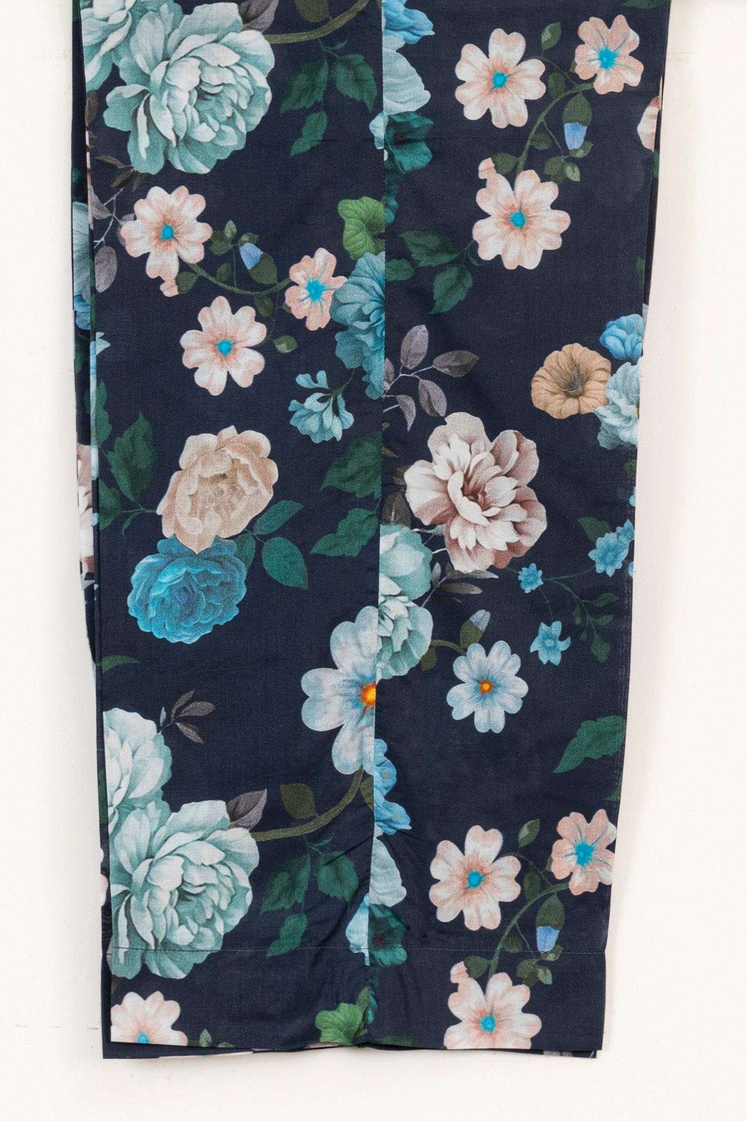 Farasha Embroidered Lawn 3 Piece Suit FAR20