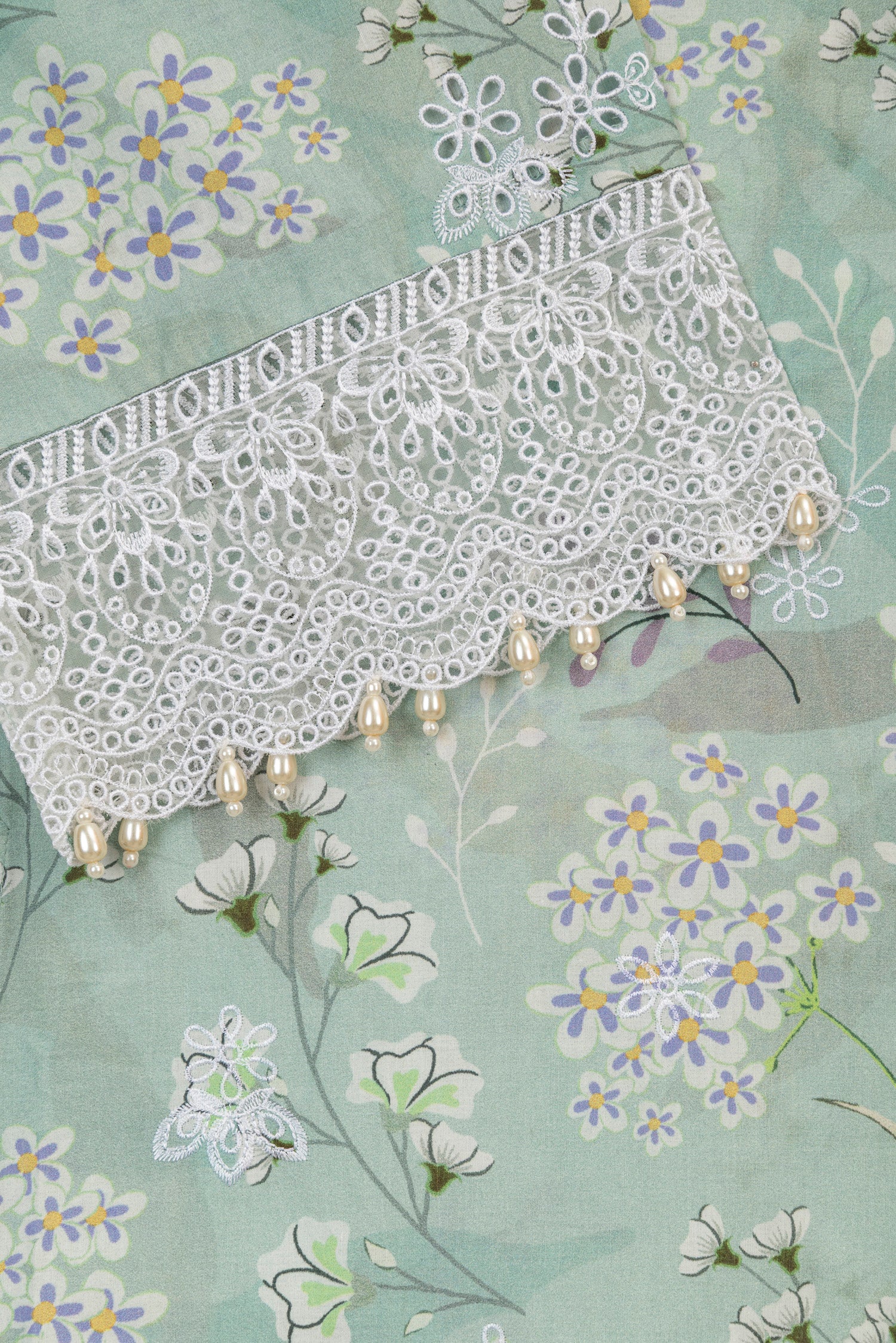 Farasha Embroidered Lawn 3 Piece Suit FAR21