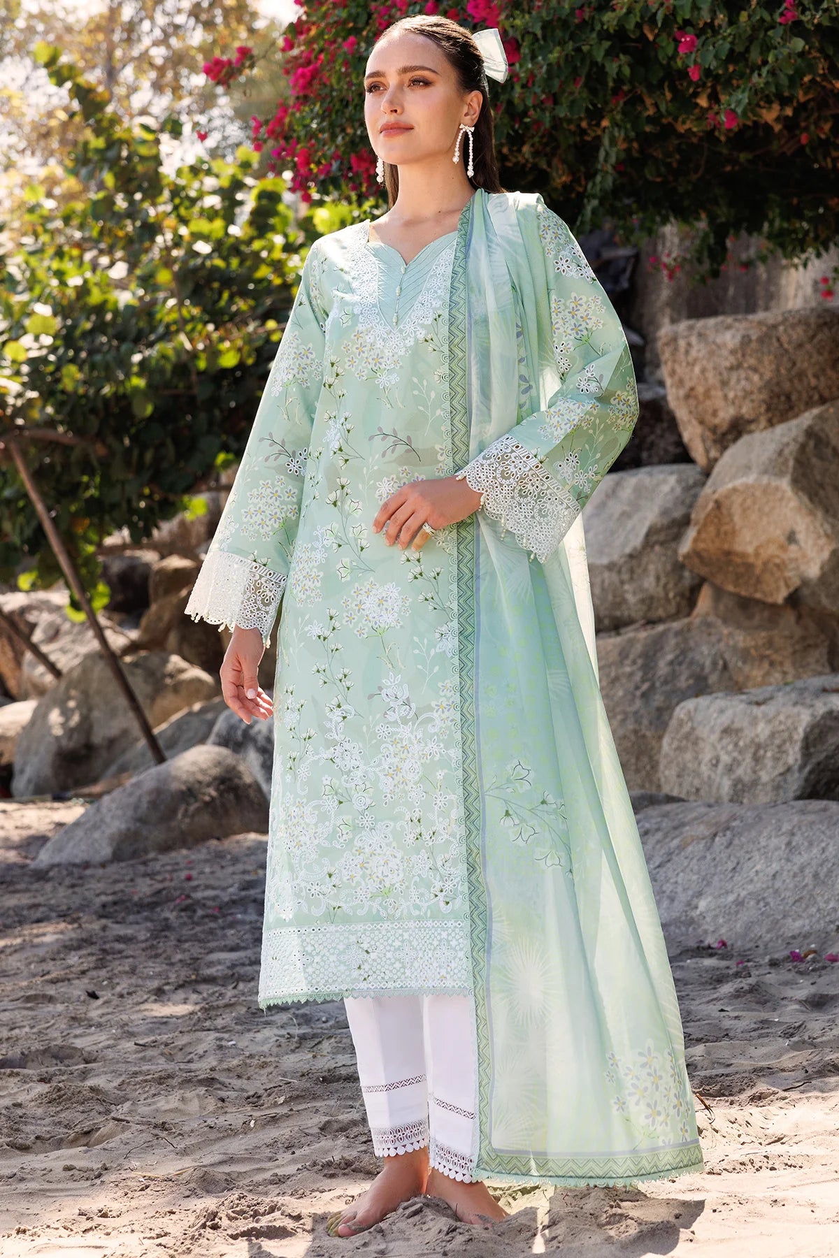 Farasha Embroidered Lawn 3 Piece Suit FAR21