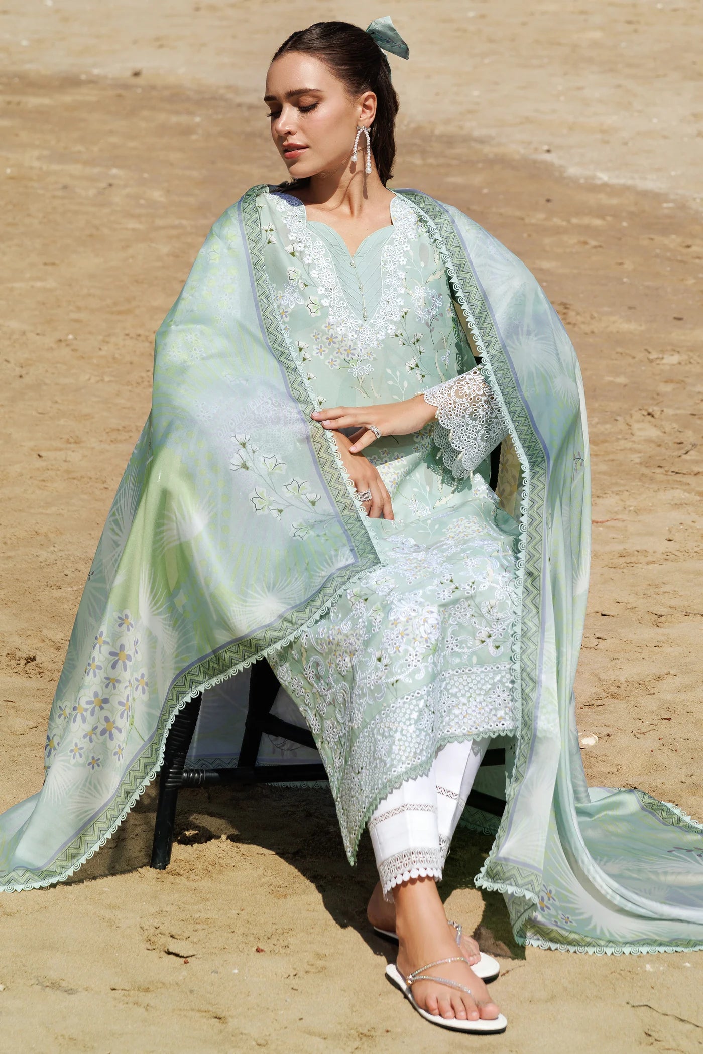 Farasha Embroidered Lawn 3 Piece Suit FAR21