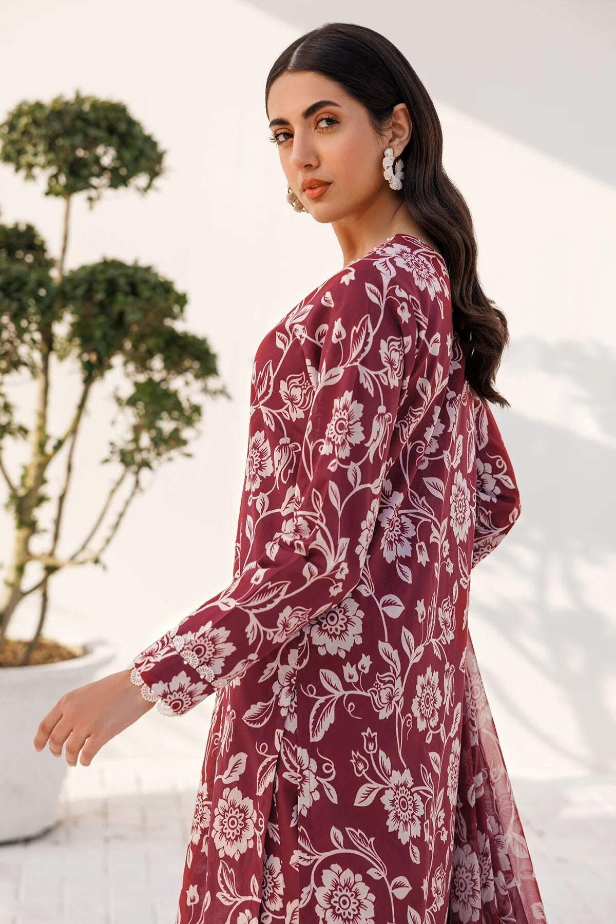 Farasha Lawn Imperial Bloom Dove 3 Piece Suit FAR03