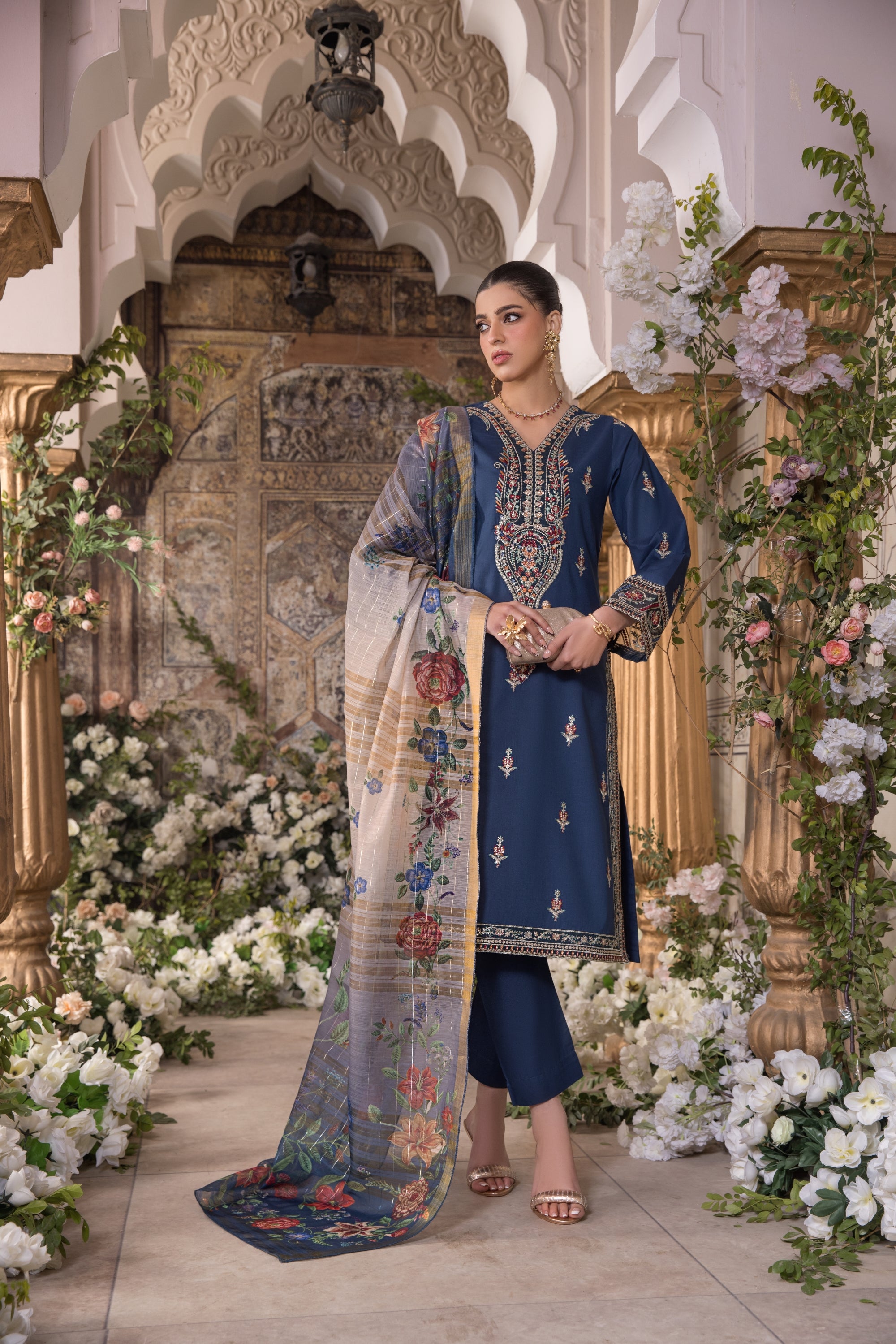 Heeras Embroidered Cambric 3 Piece Suit HEE07