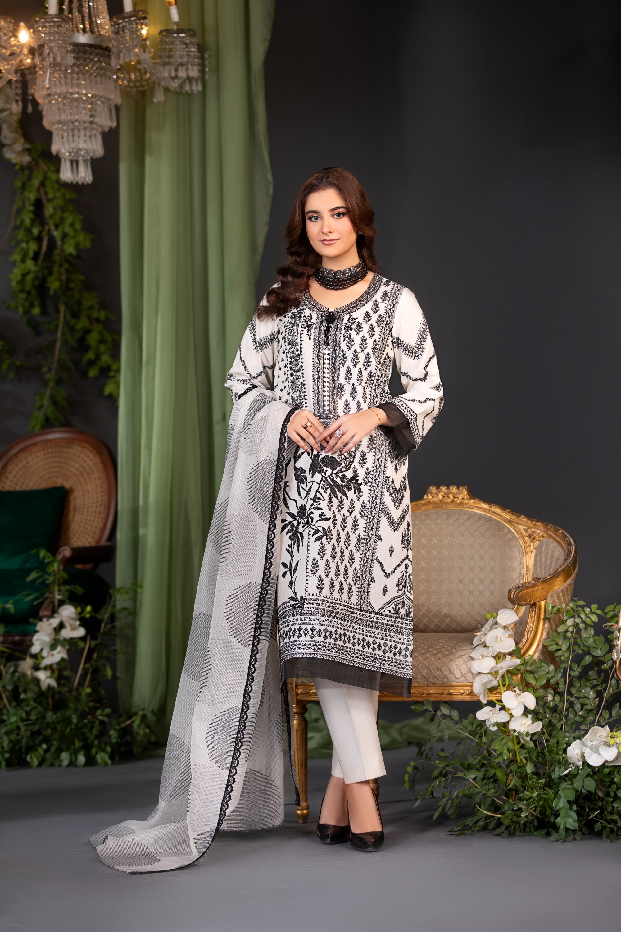 Heeras Embroidered Cambric 3 Piece Suit HEE16