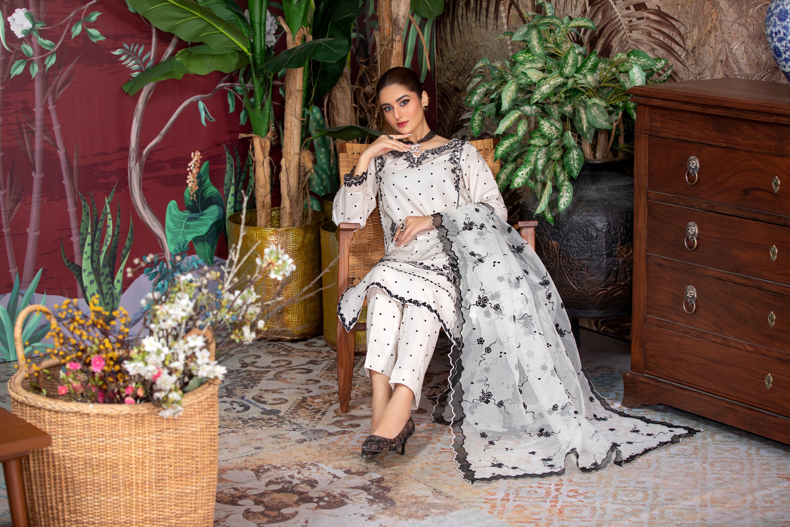 Heeras Embroidered Cambric 3 Piece Suit HEE03