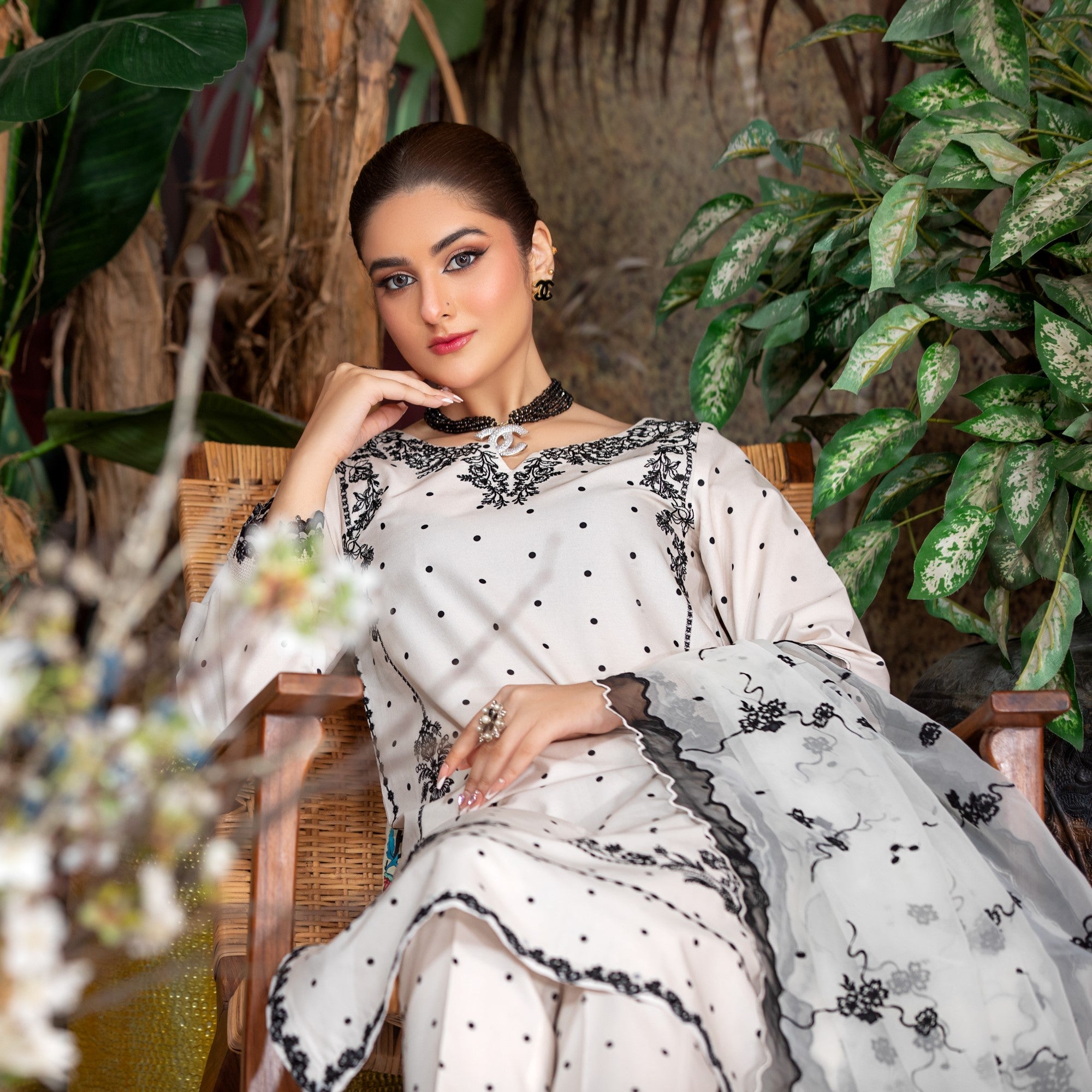 Heeras Embroidered Cambric 3 Piece Suit HEE03
