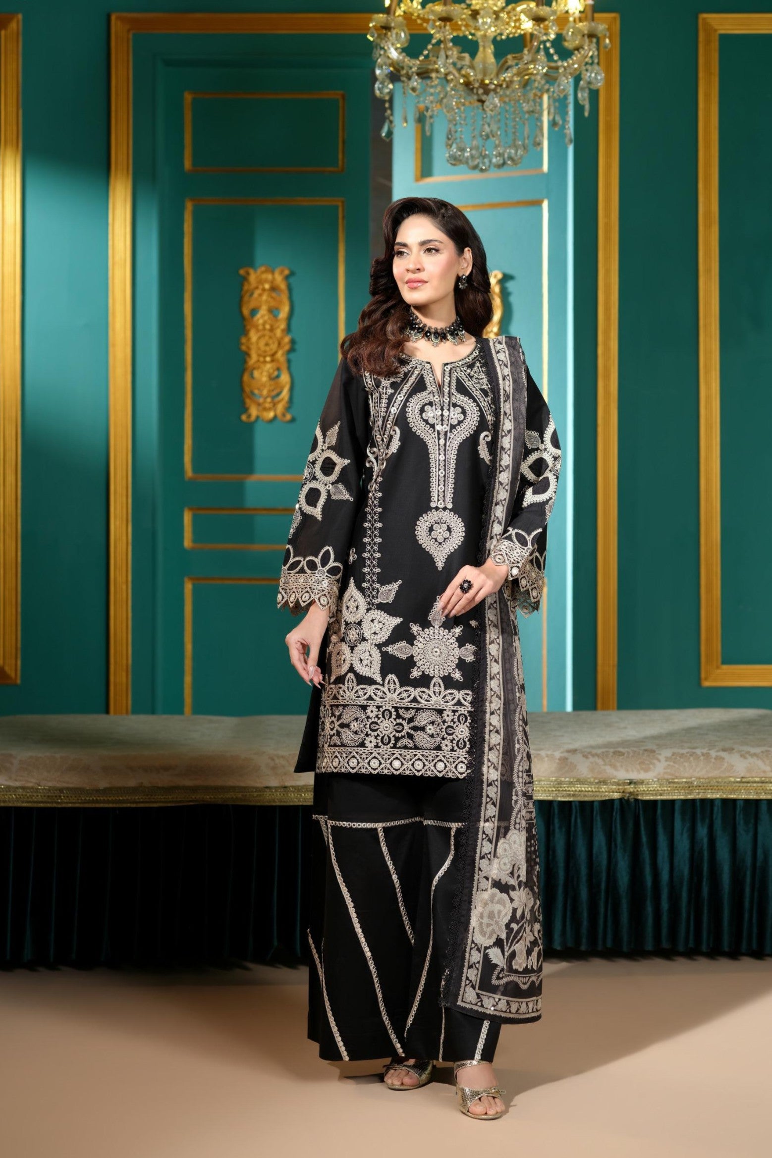Heeras Embroidered Cambric 3 Piece Suit HEE69
