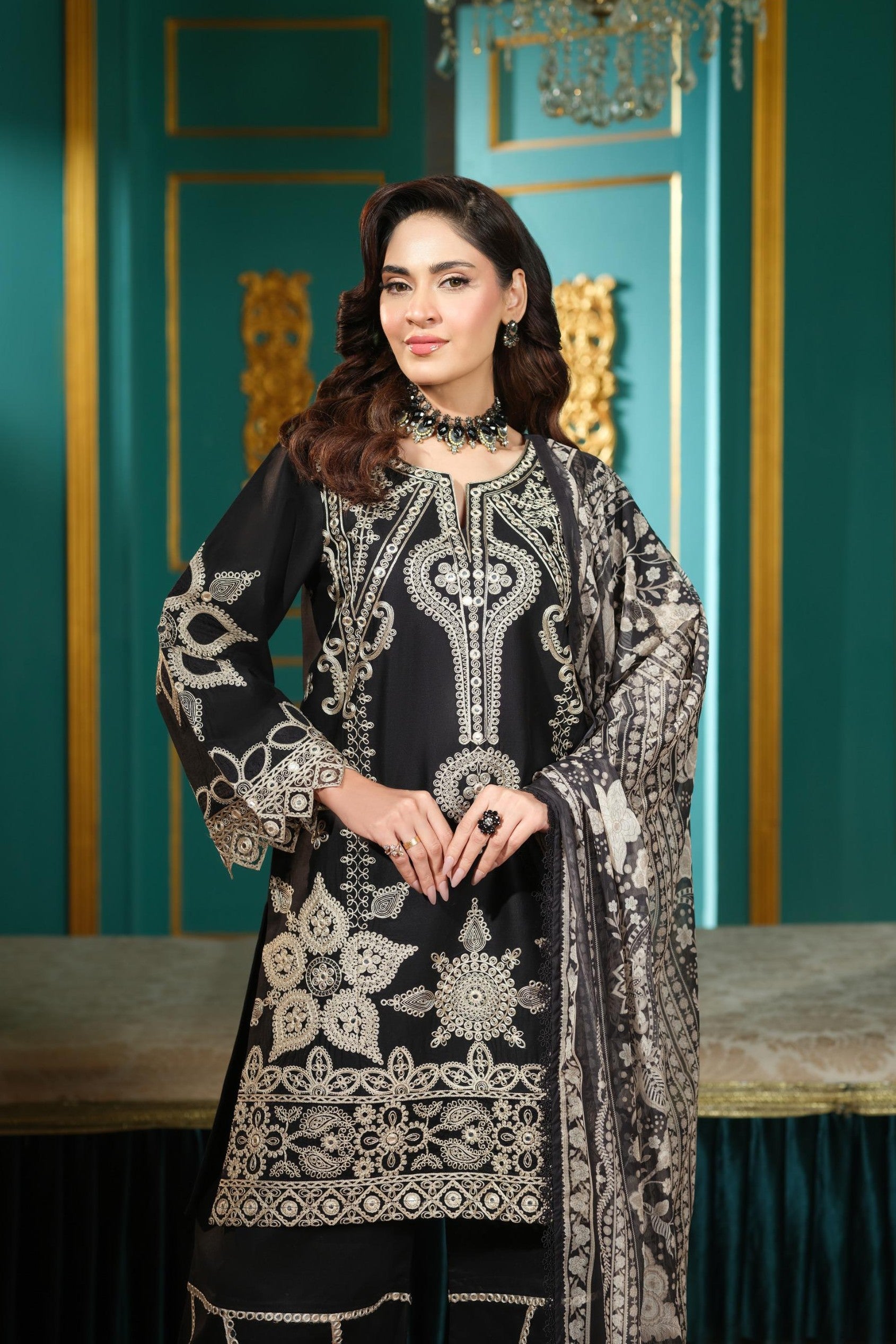Heeras Embroidered Cambric 3 Piece Suit HEE69