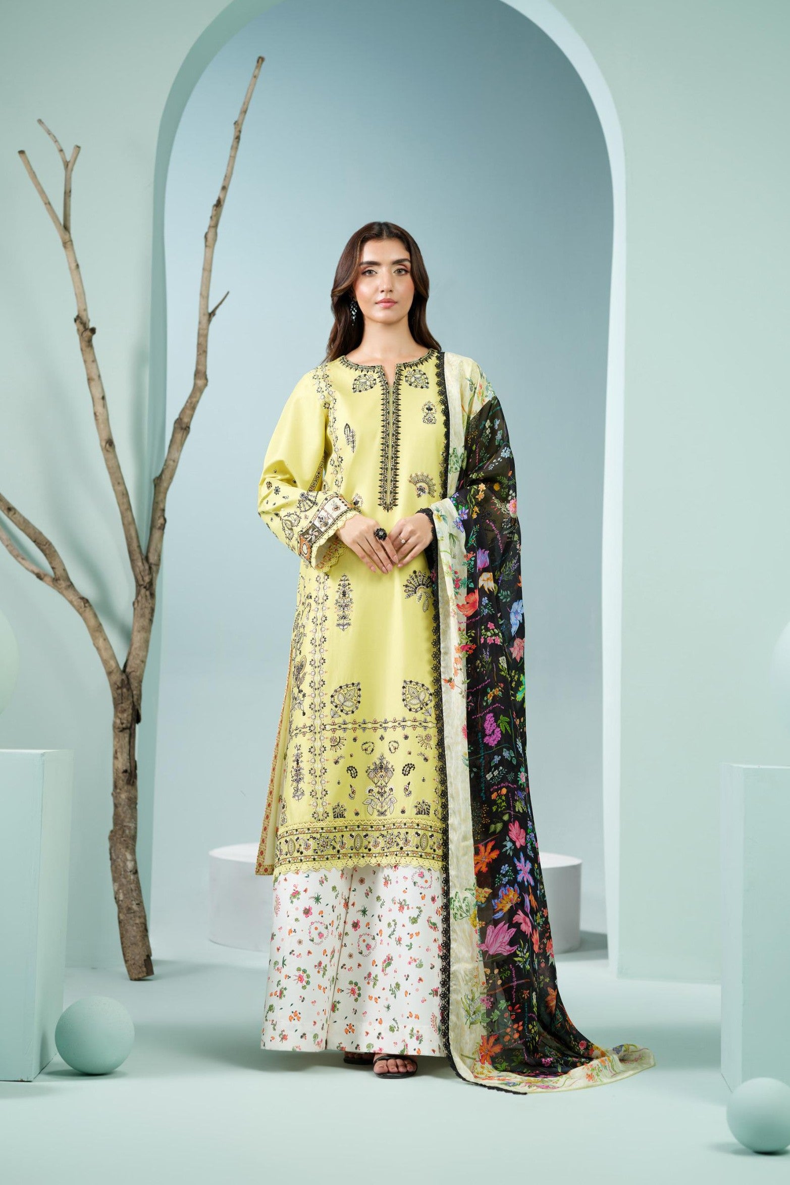 Heeras Embroidered Cambric 3 Piece Suit HEE71