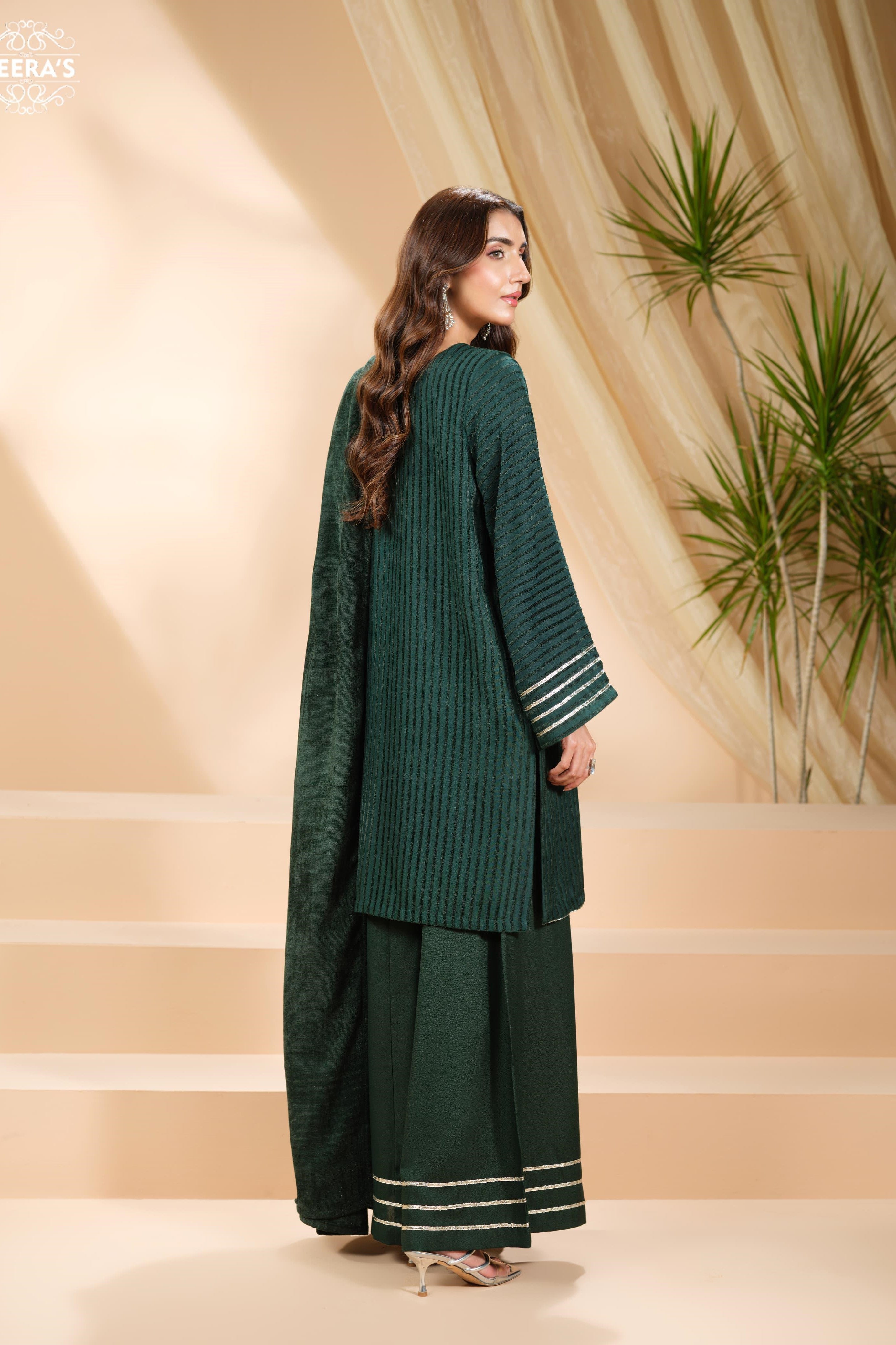 Heeras Pashmina Velvet 3 Piece Suit HEE68