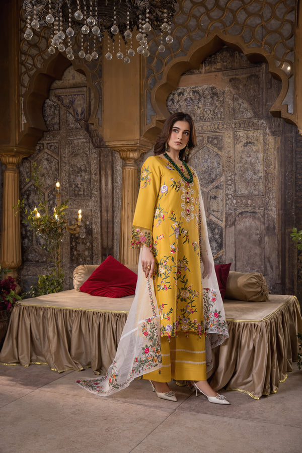 Heeras Embroidered Cambric 3 Piece Suit HEE06