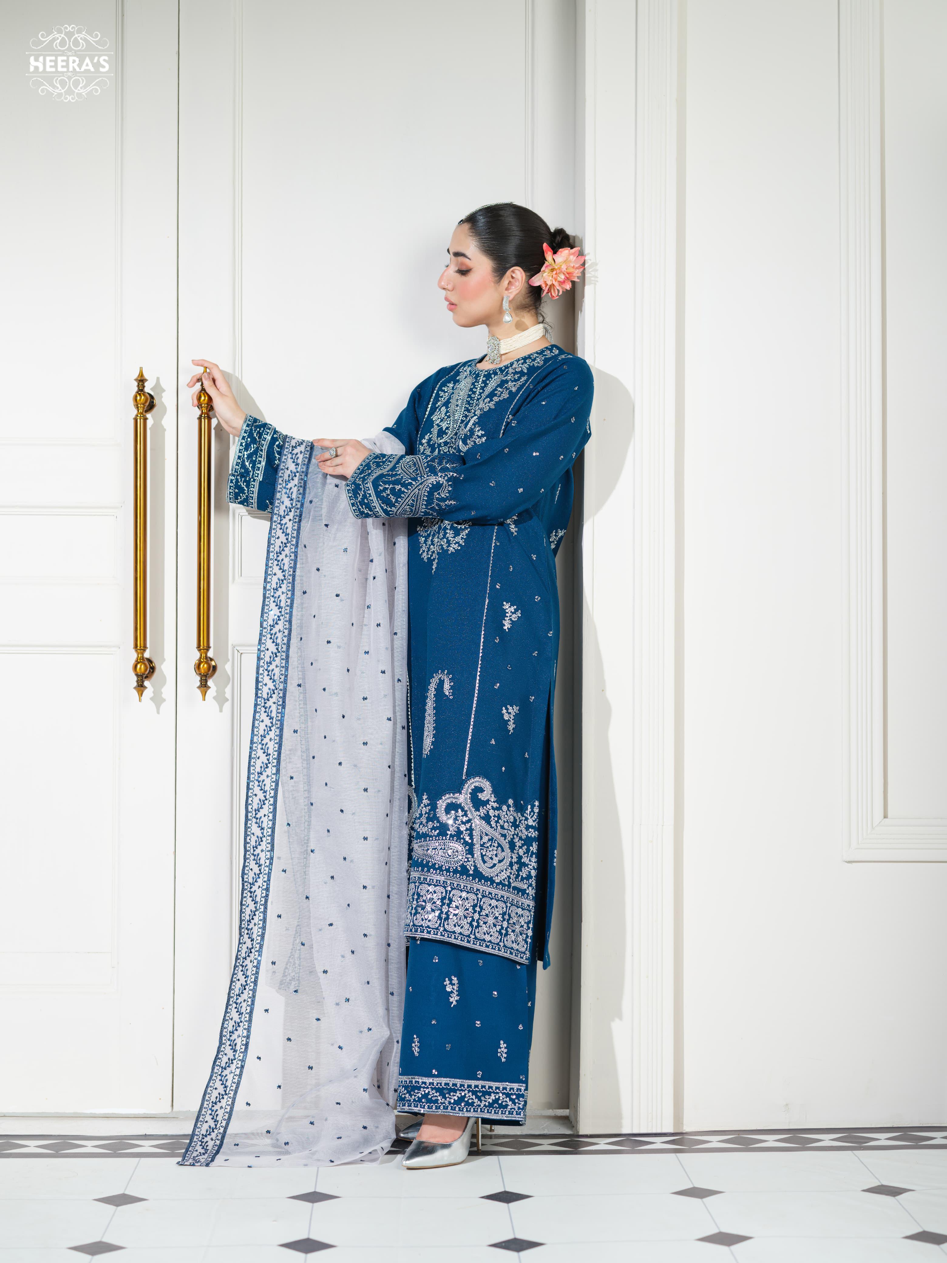 Heeras Embroidered Dhanak 3 Piece Suit HEE67