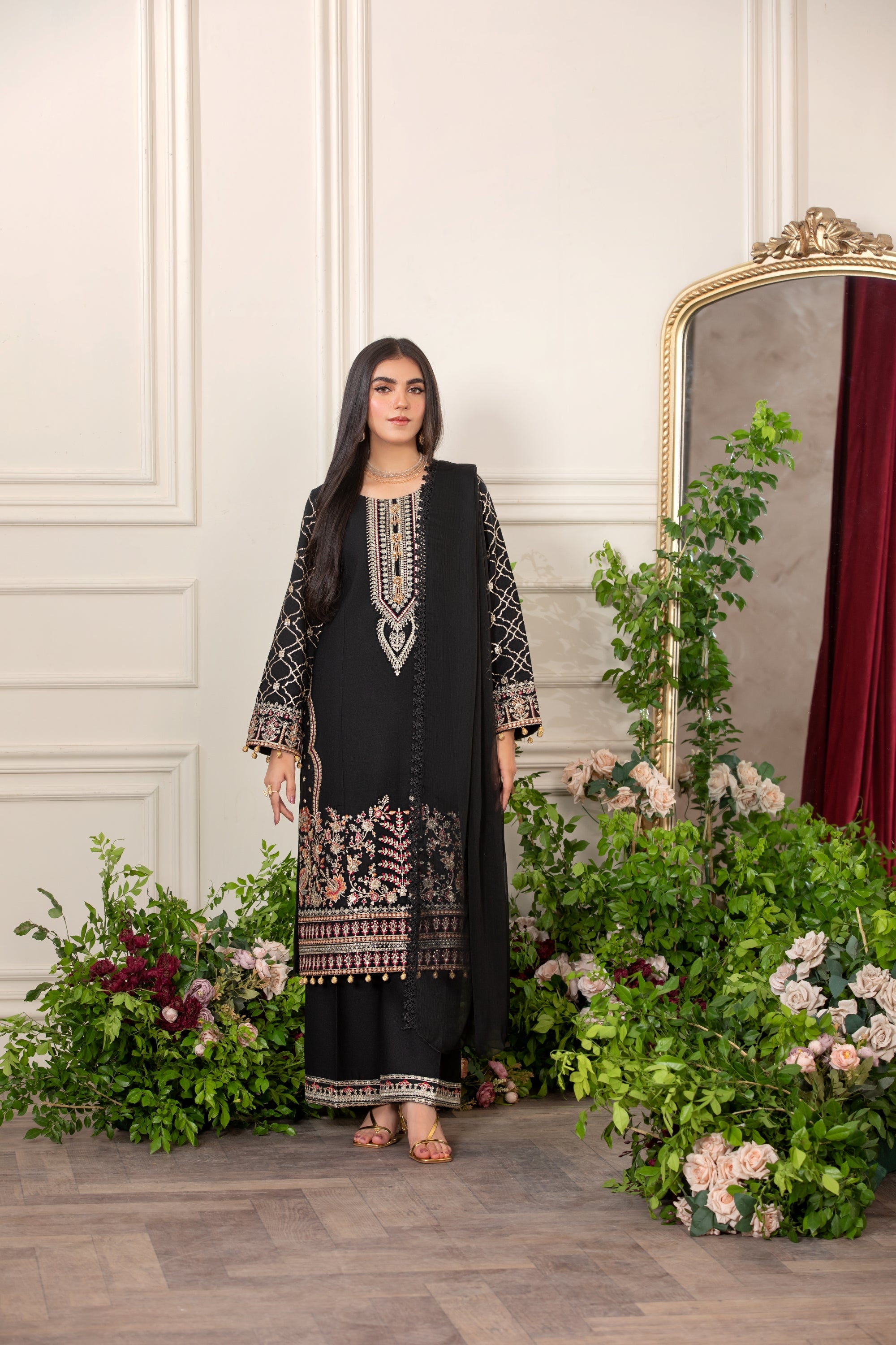 Heeras Embroidered Linen 3 Piece Suit HEE02