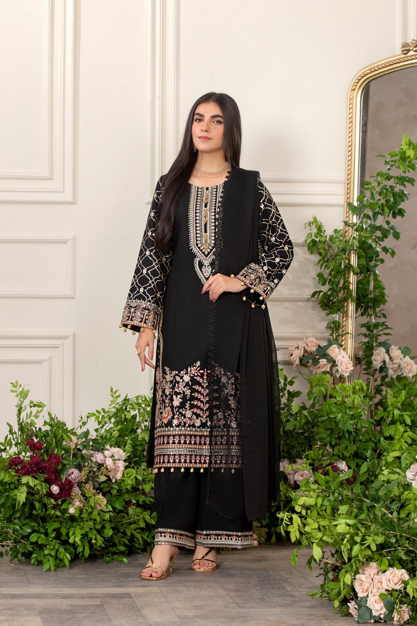 Heeras Embroidered Linen 3 Piece Suit HEE02