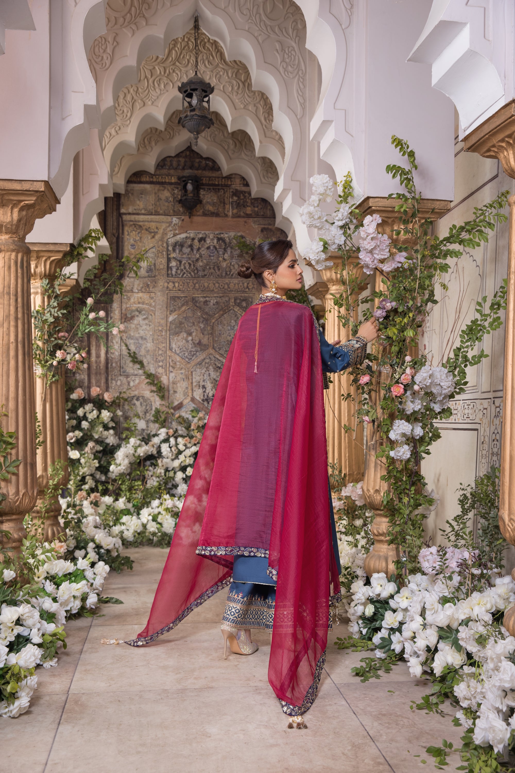 Heeras Embroidered Cambric 3 Piece Suit HEE11