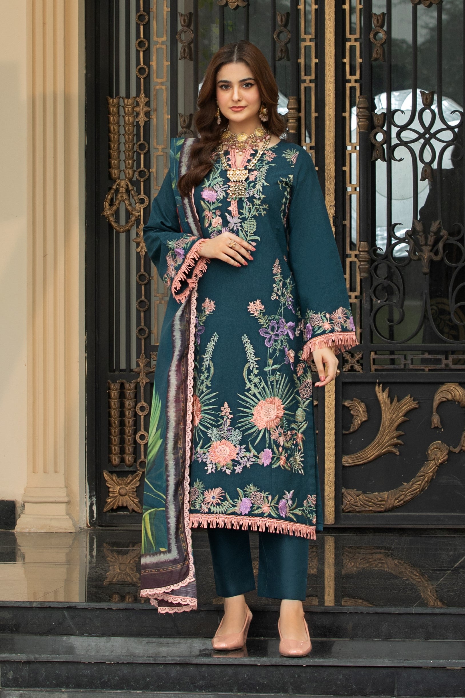 Heeras Embroidered Cambric 3 Piece Suit HEE13