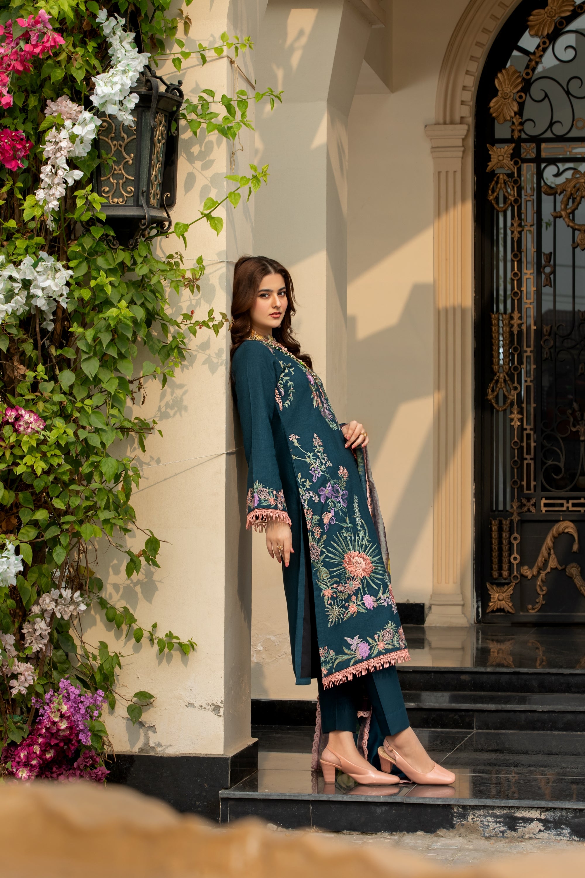Heeras Embroidered Cambric 3 Piece Suit HEE13