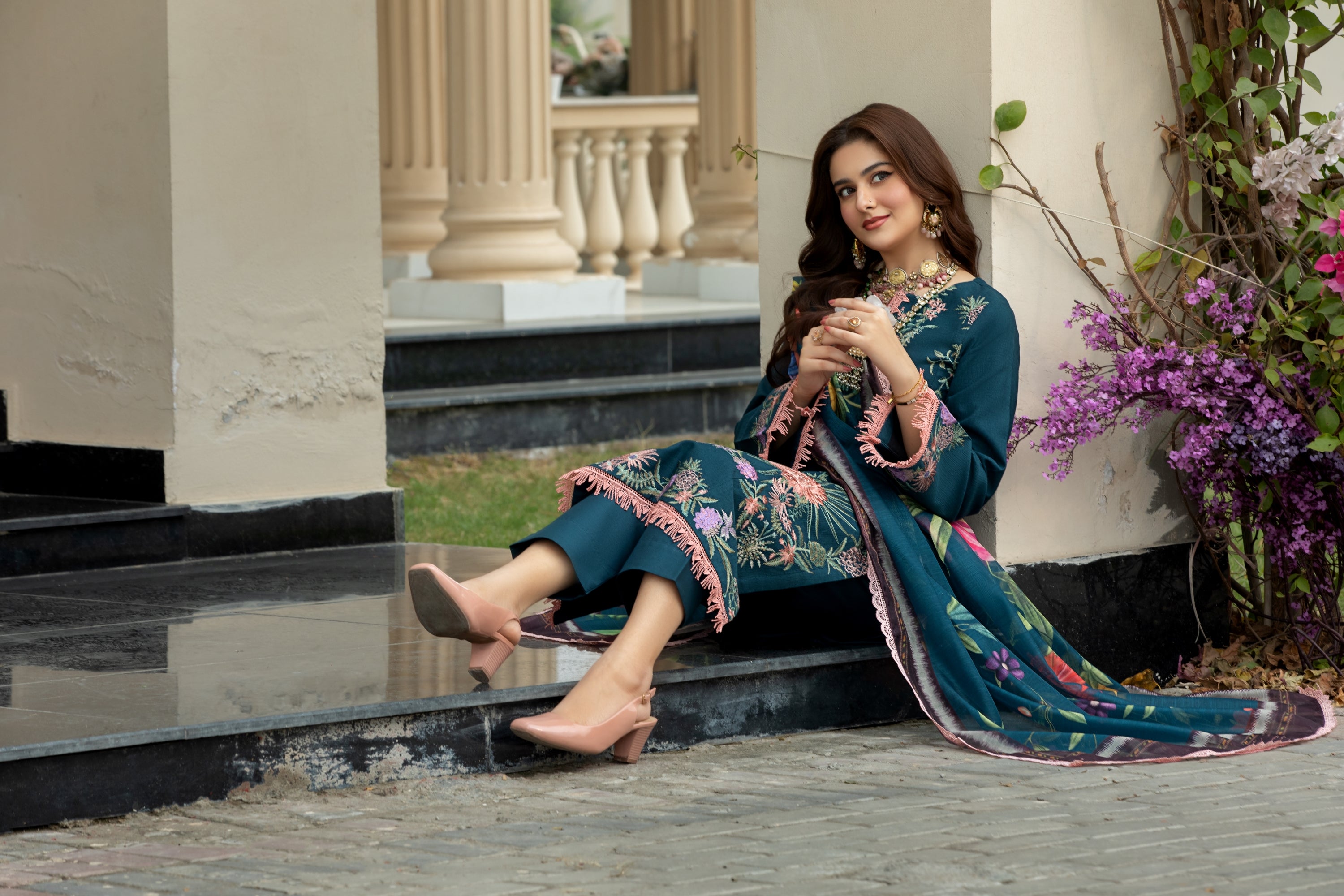 Heeras Embroidered Cambric 3 Piece Suit HEE13