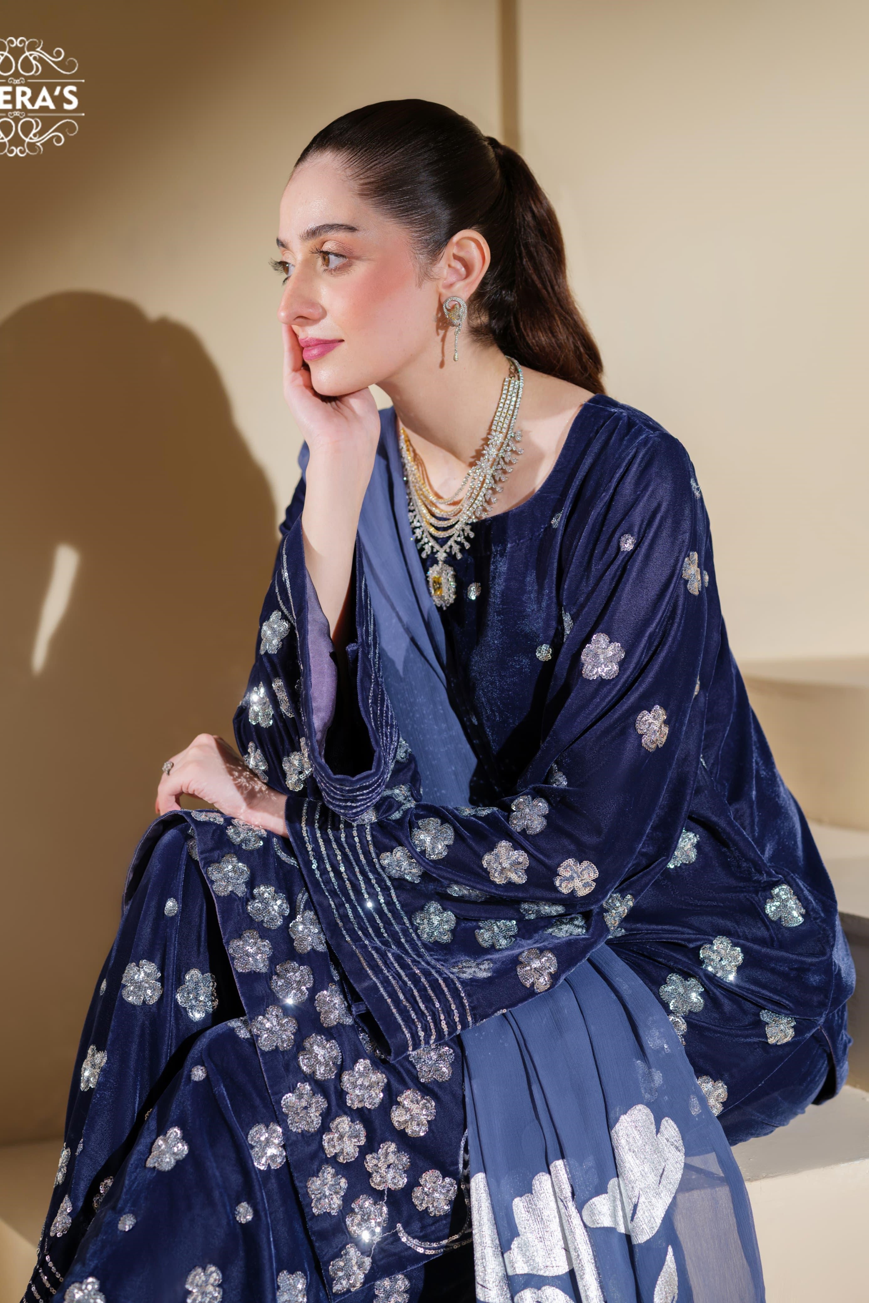 Heeras Embroidered Velvet 3 Piece Suit HEE58