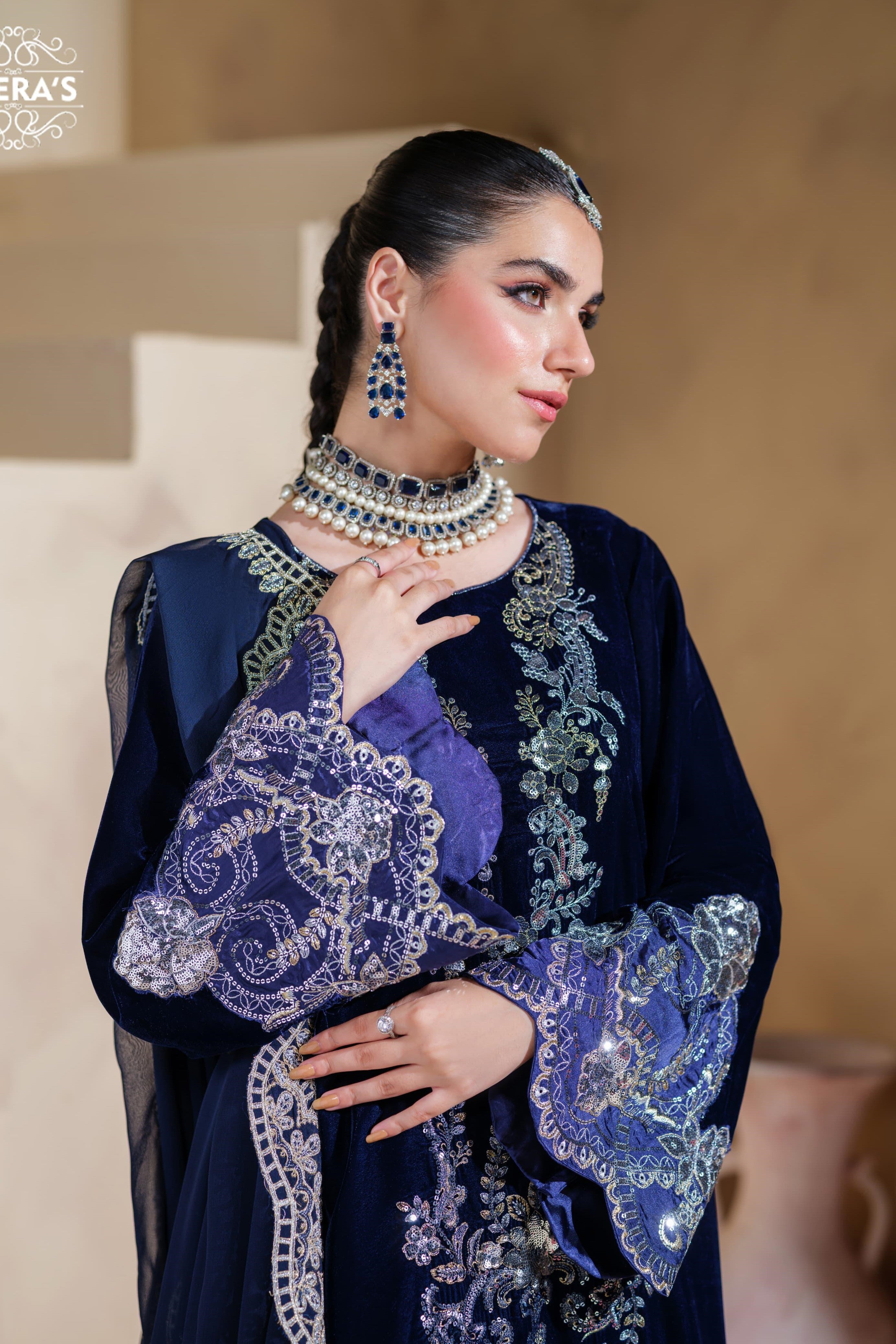 Heeras Embroidered Velvet 3 Piece Suit HEE63