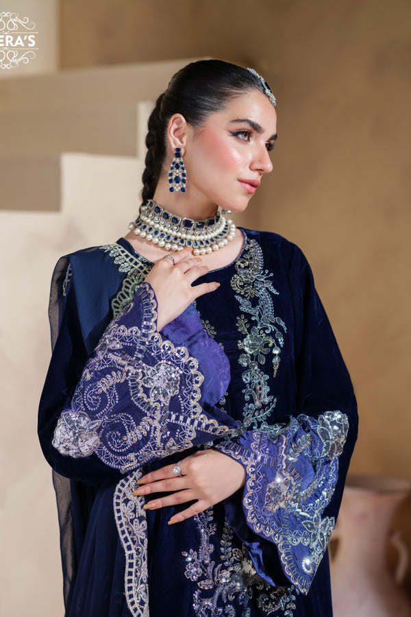 Heeras Embroidered Velvet 3 Piece Suit HEE63