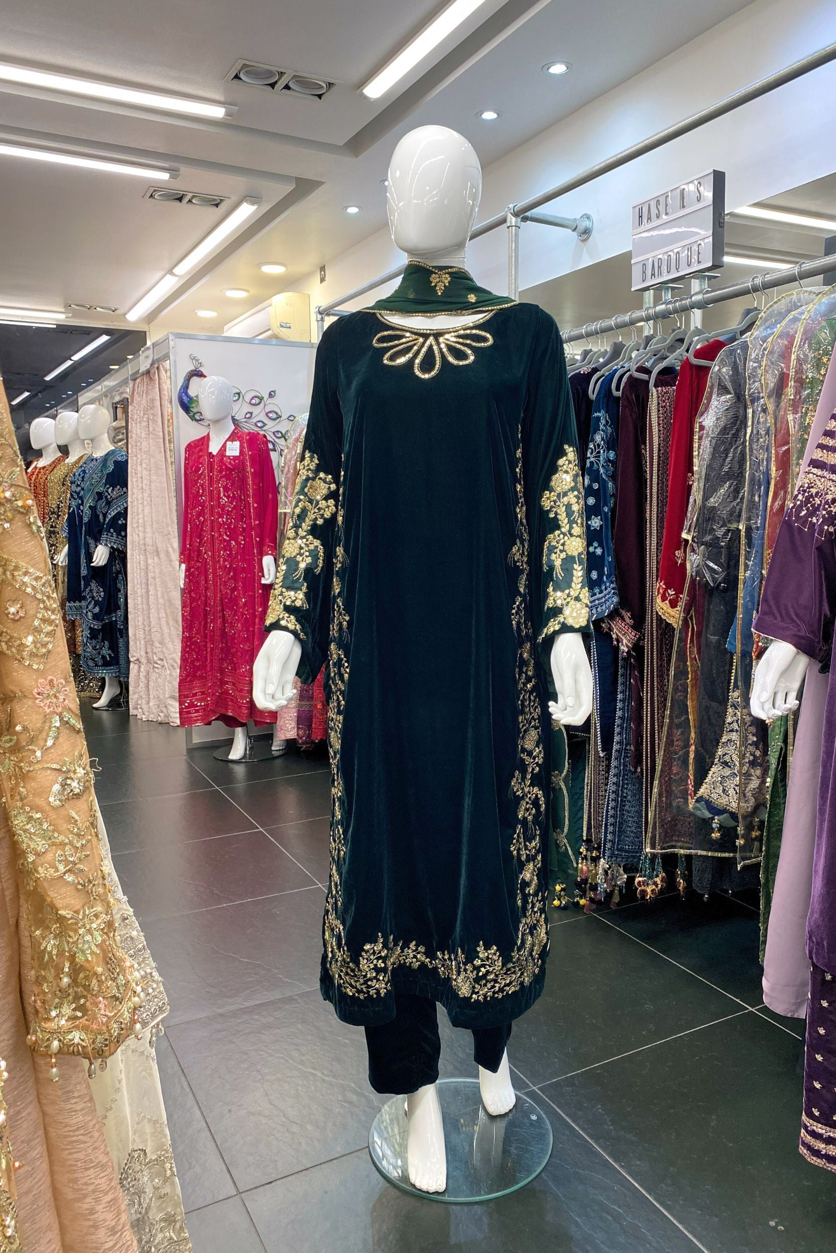 Heeras Embroidered Velvet 3 Piece Suit HEE59