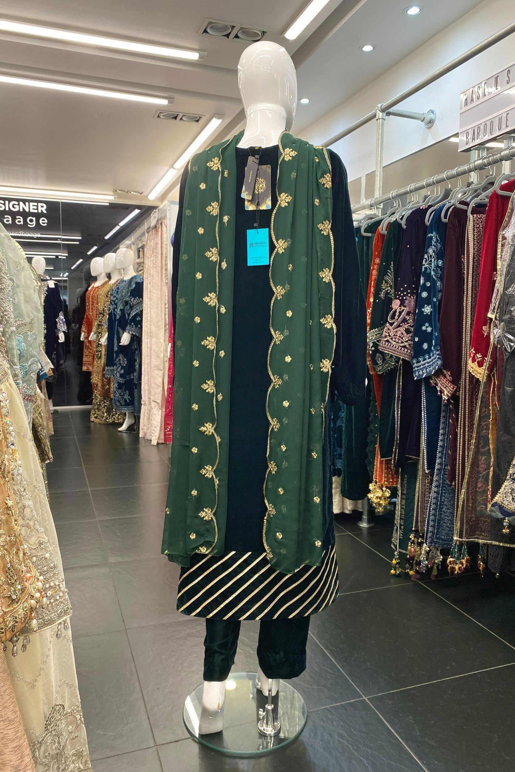 Heeras Embroidered Velvet 3 Piece Suit HEE59