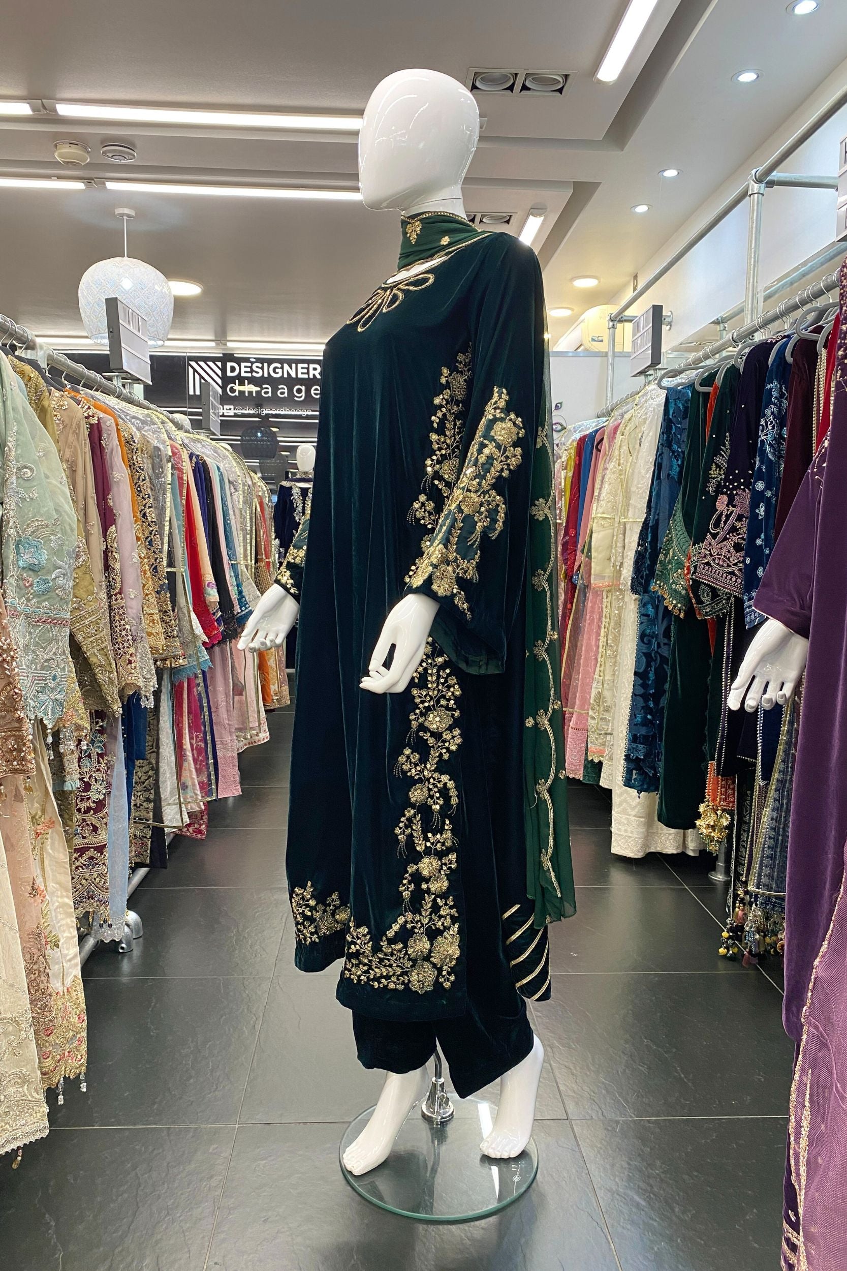 Heeras Embroidered Velvet 3 Piece Suit HEE59