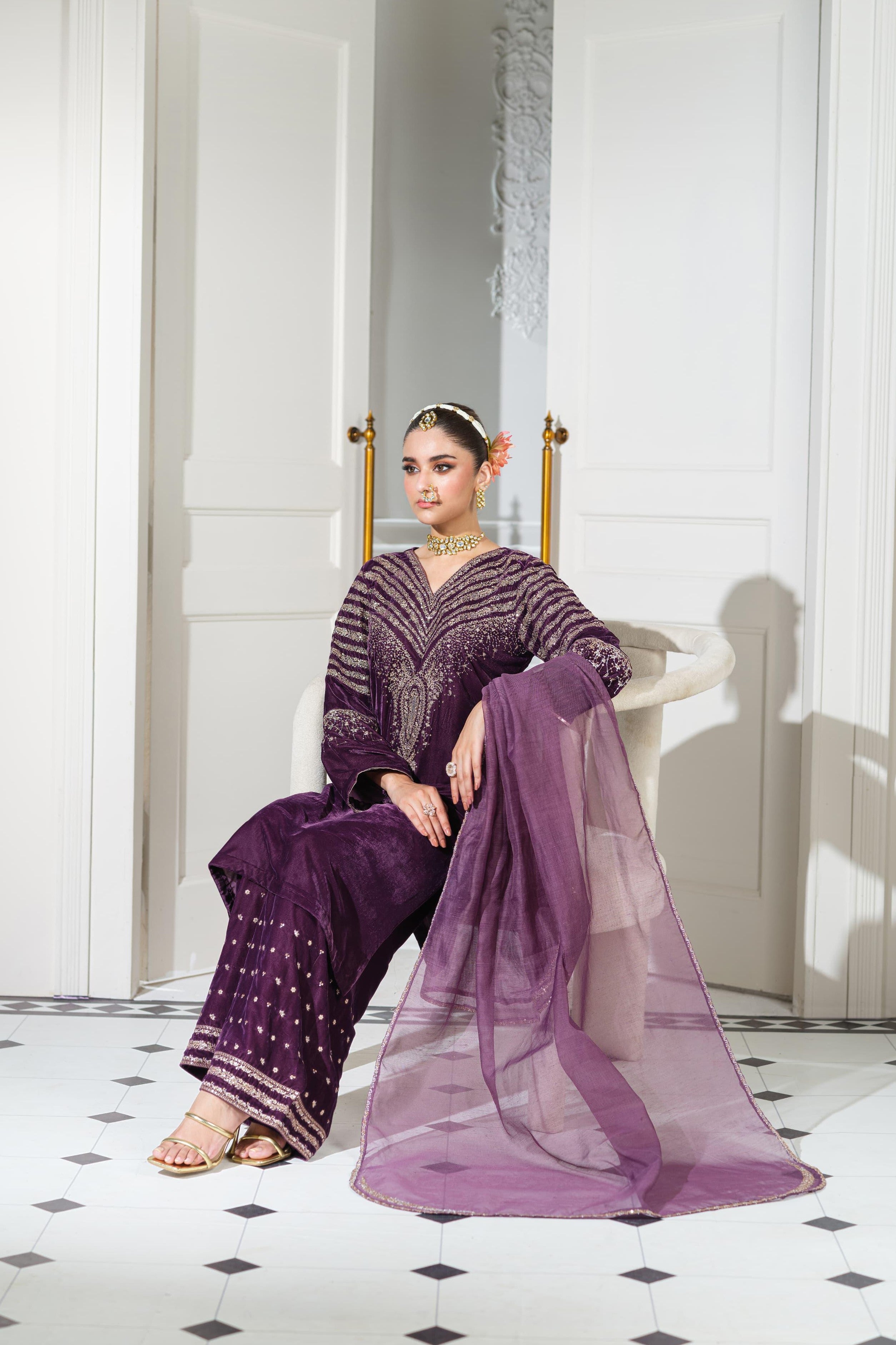 Heeras Embroidered Velvet 3 Piece Suit HEE57