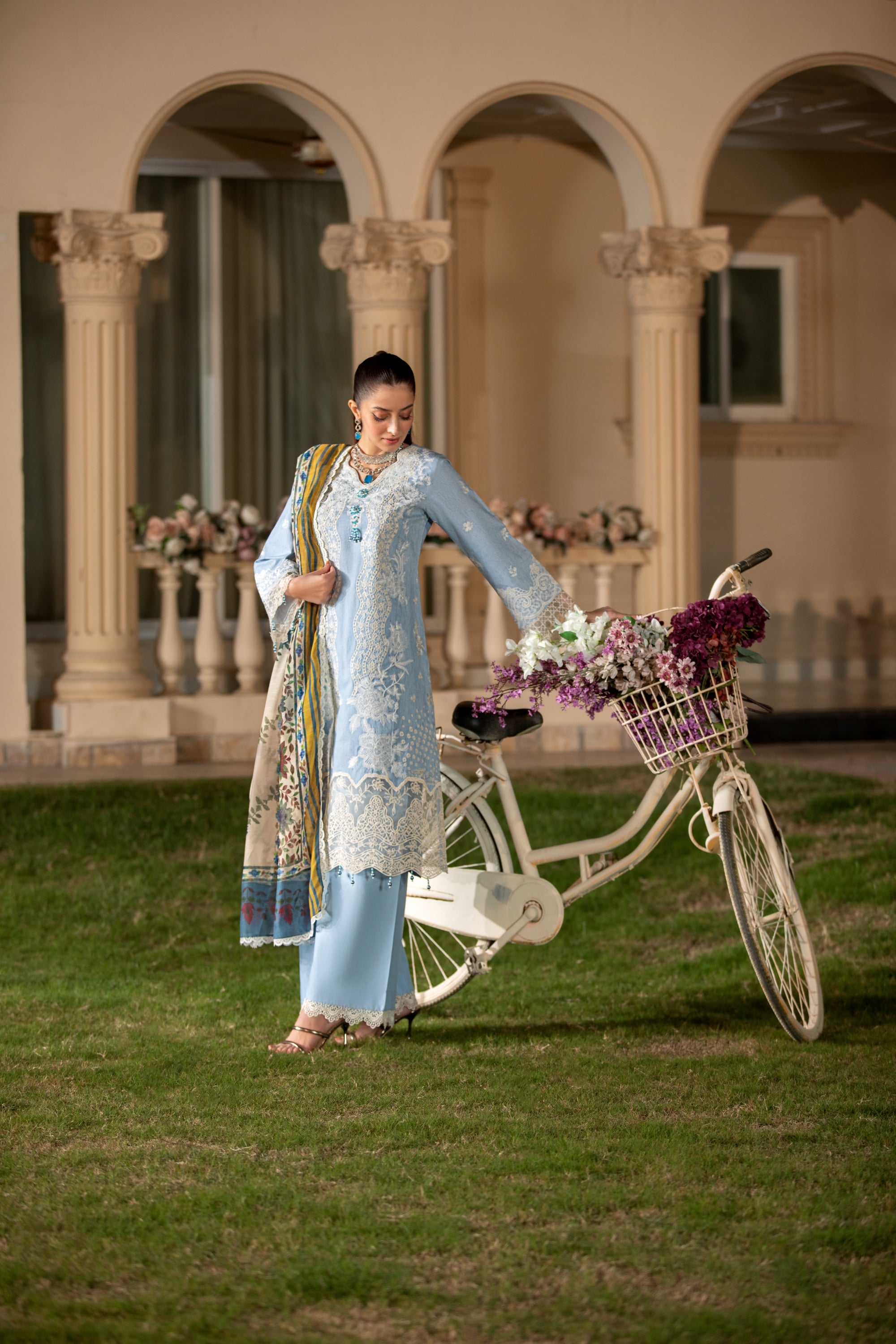 Heeras Embroidered Cambric 3 Piece Suit HEE05