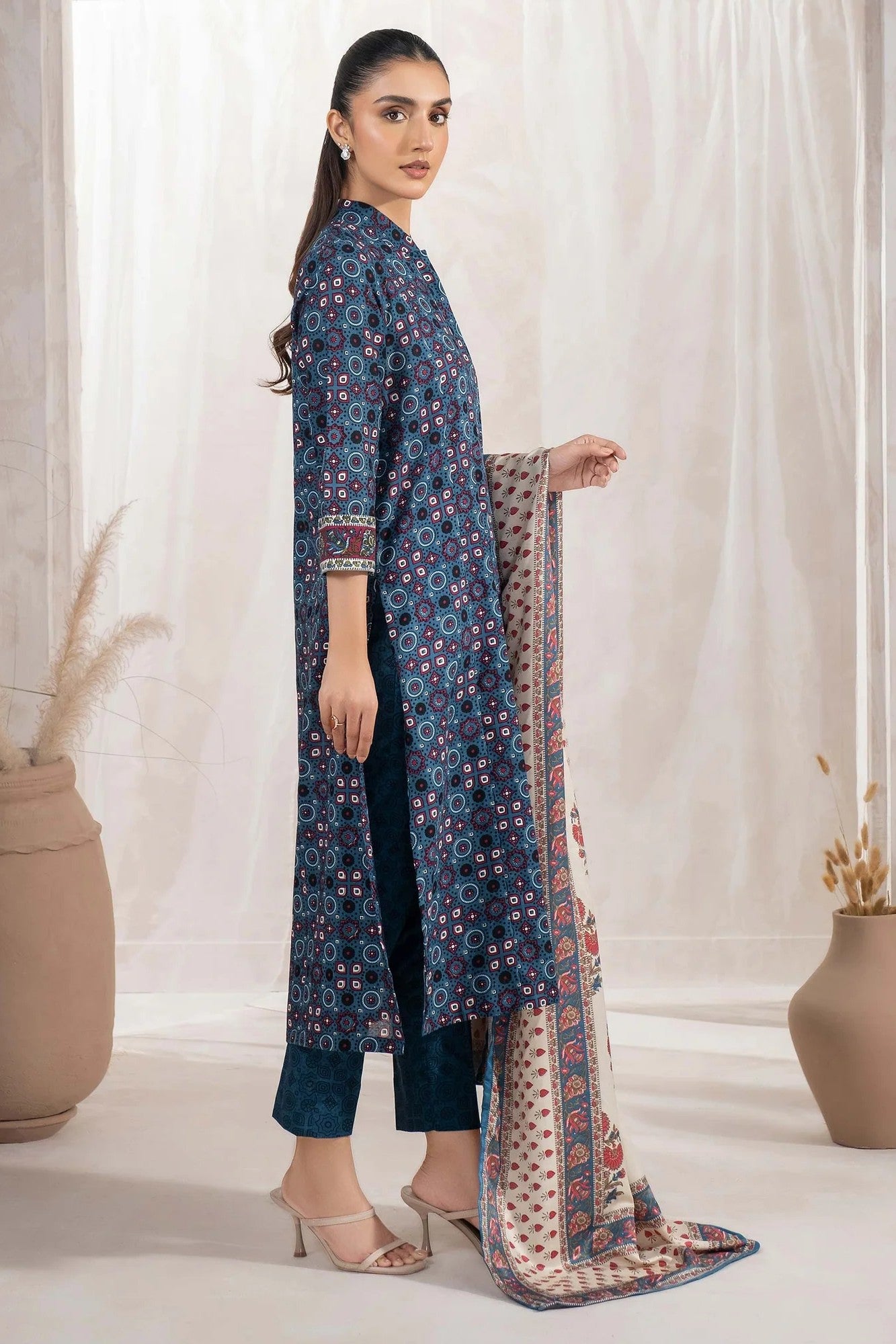 Limelight Khaddar 3 Piece Suit LIM423