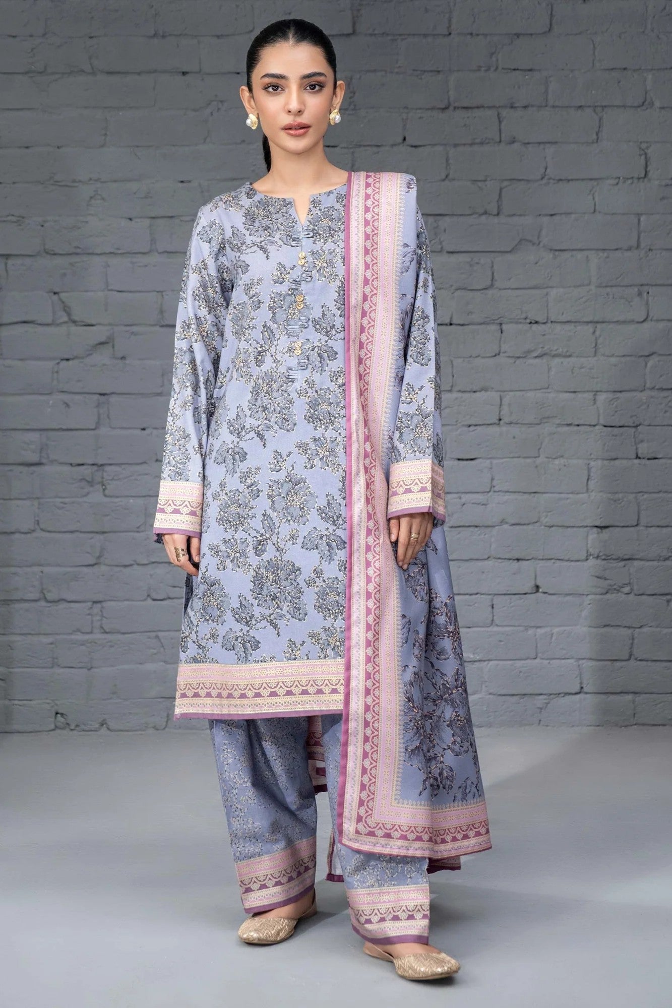 Limelight Slub Khaddar 3 Piece Shalwar Kameez Suit LIM417