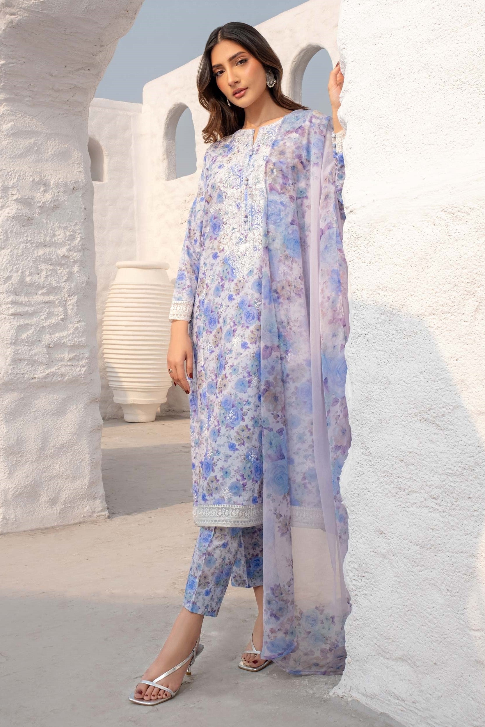 Limelight Embroidered Lawn 3 Piece Suit LIM397