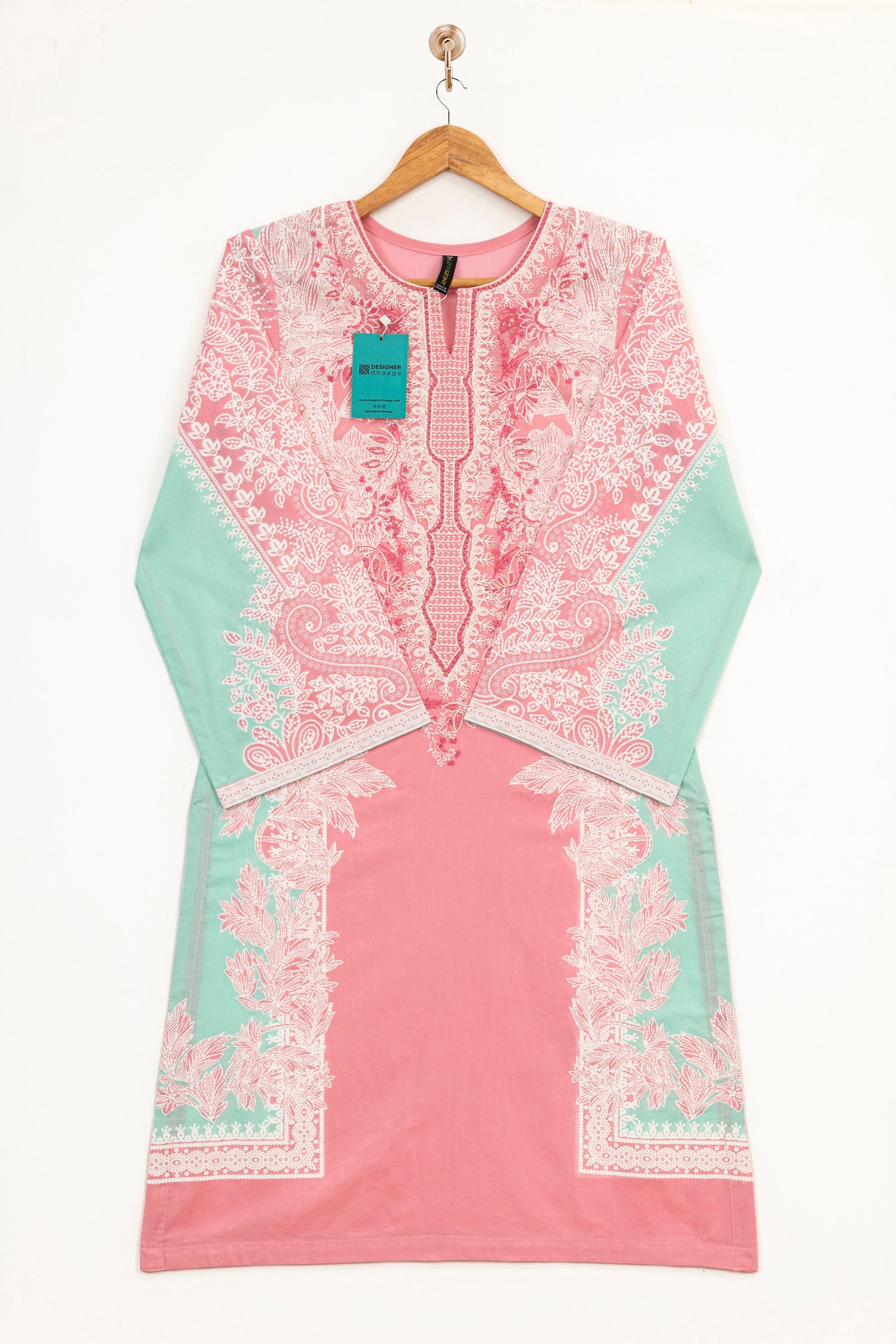 Limelight Embroidered Lawn 3 Piece Suit LIM373