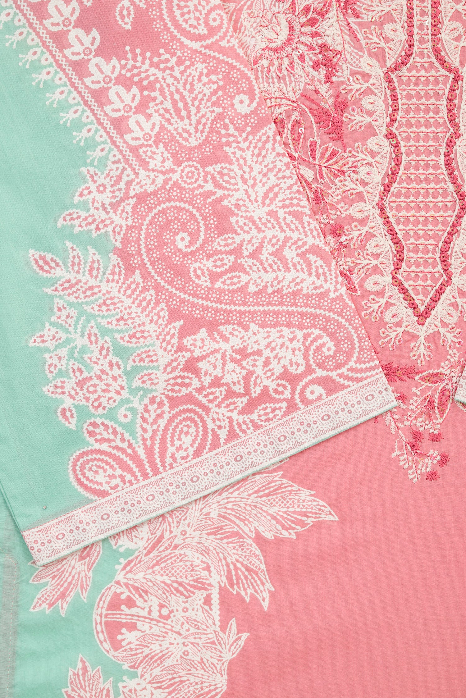 Limelight Embroidered Lawn 3 Piece Suit LIM373