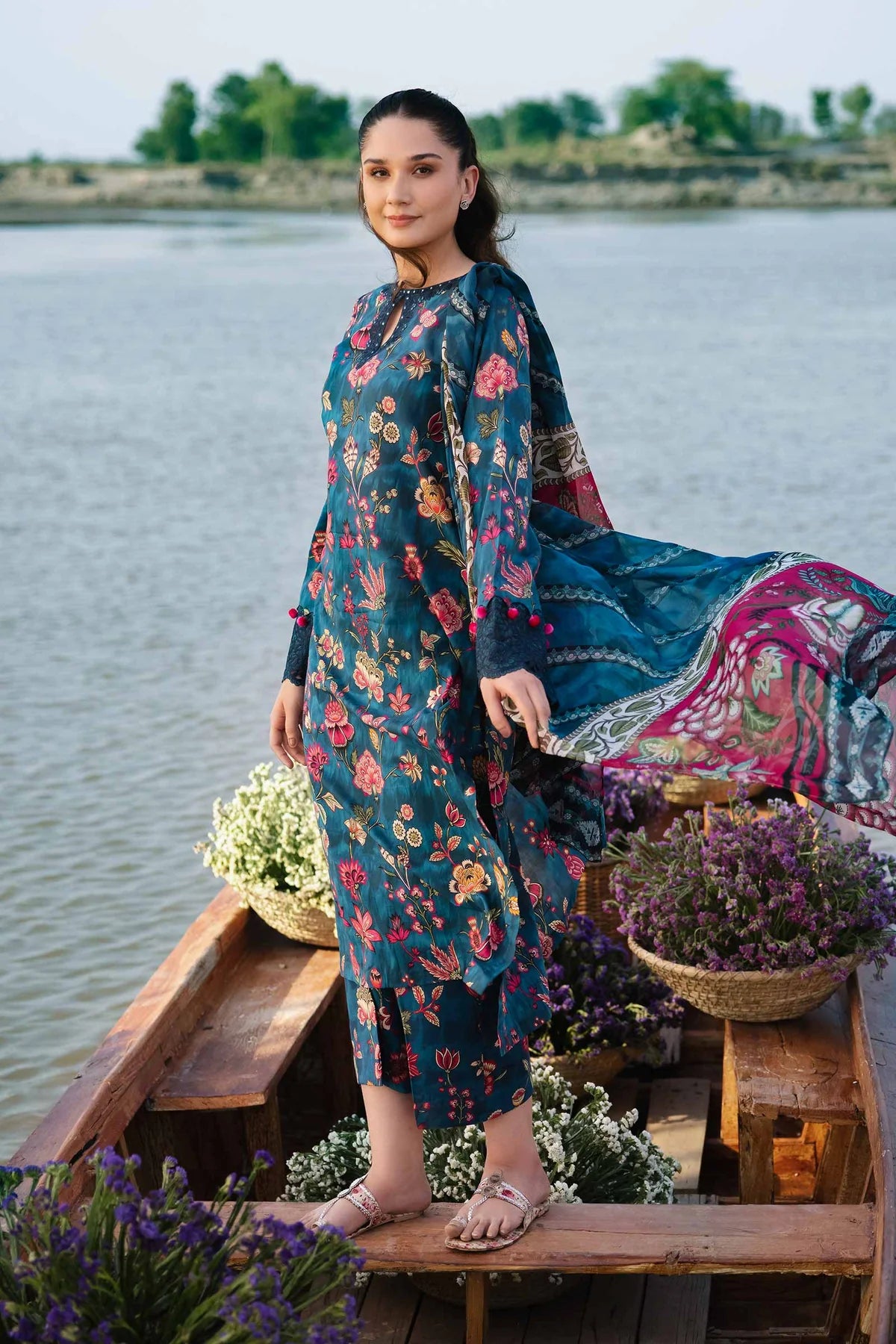Maria B Lawn 3 Piece Suit MAR157