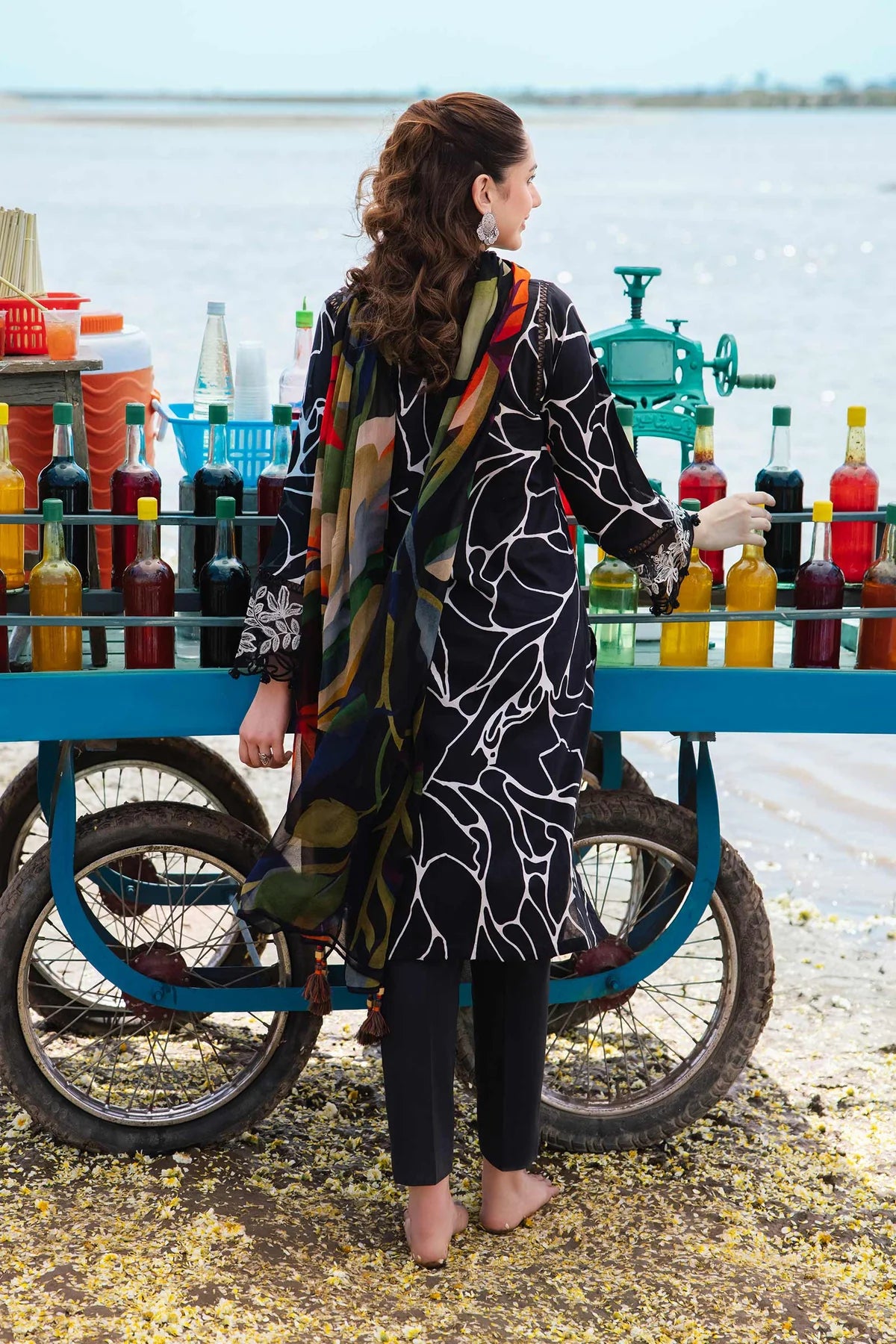 Maria B Lawn 3 Piece Suit MAR158