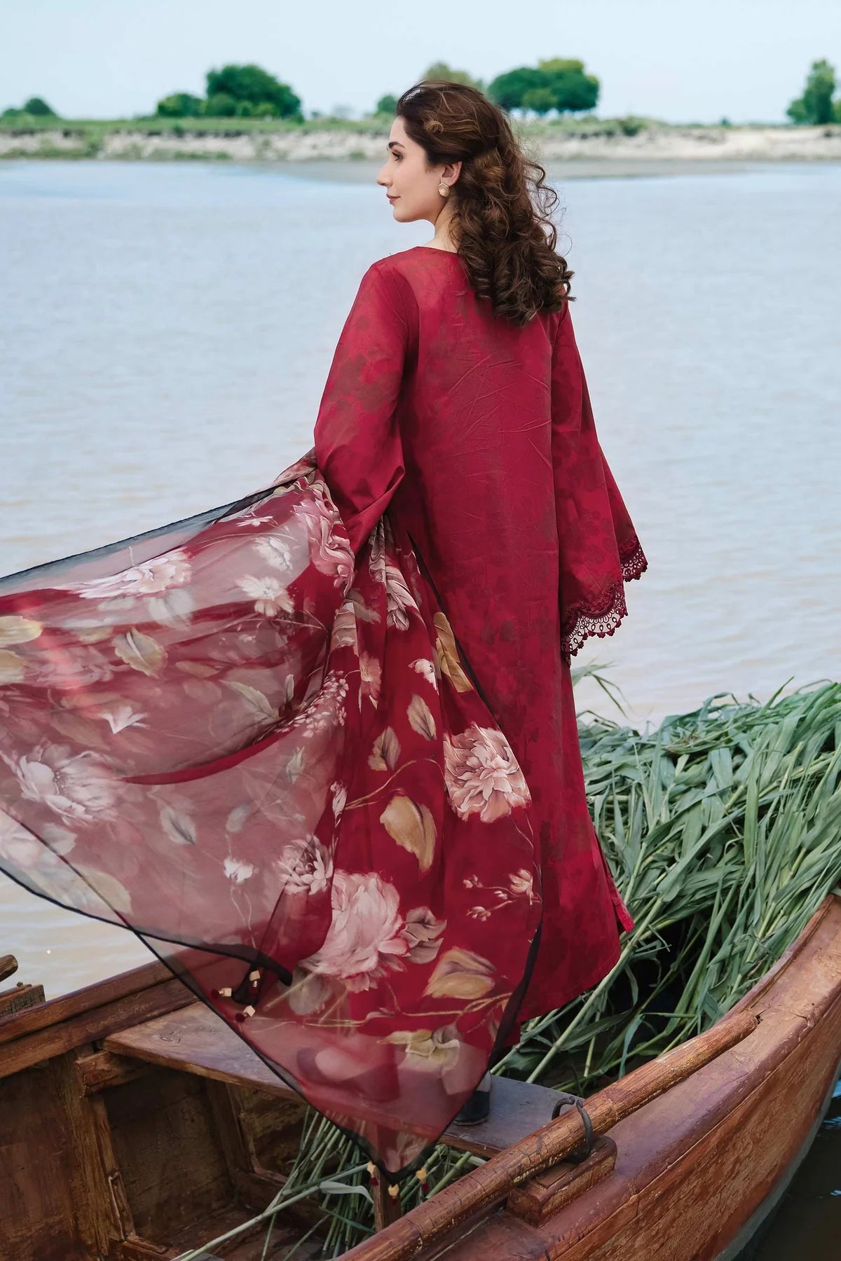 Maria B Lawn 3 Piece Suit MAR161