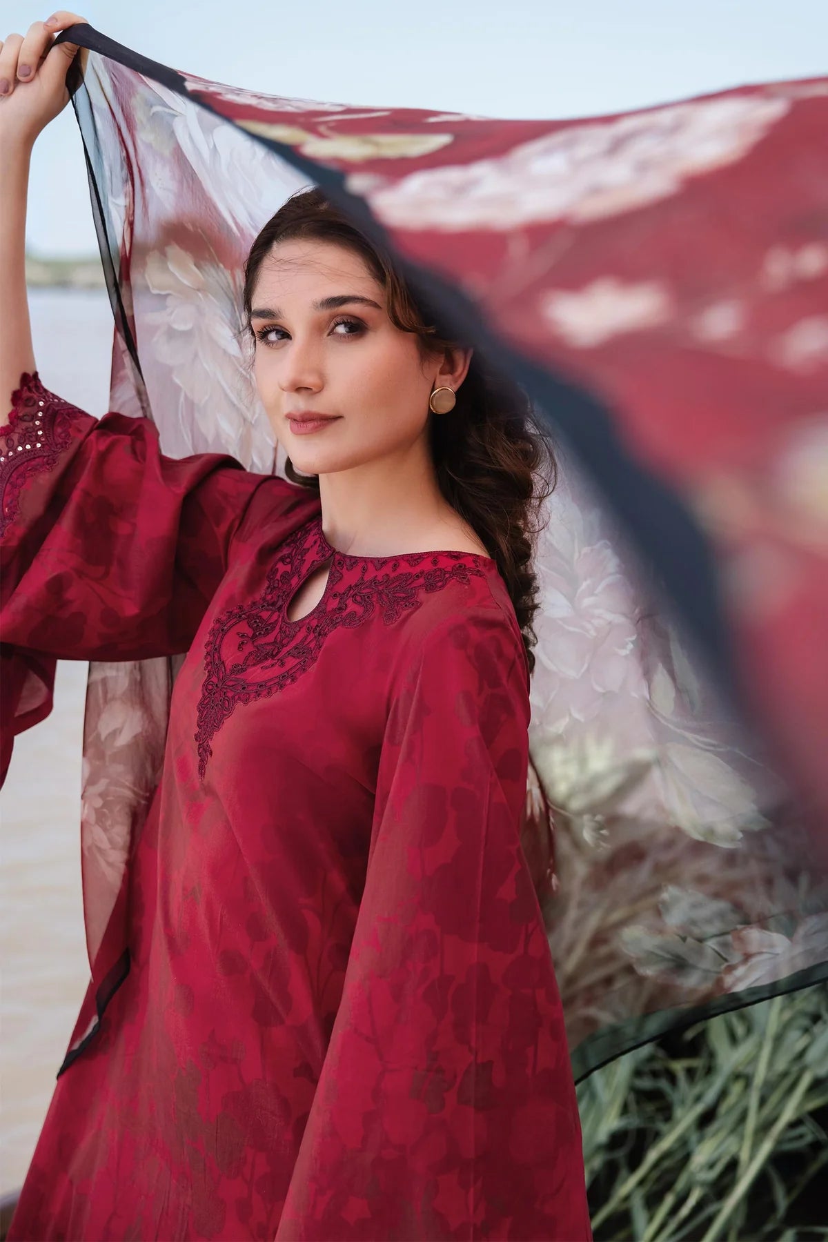 Maria B Lawn 3 Piece Suit MAR161