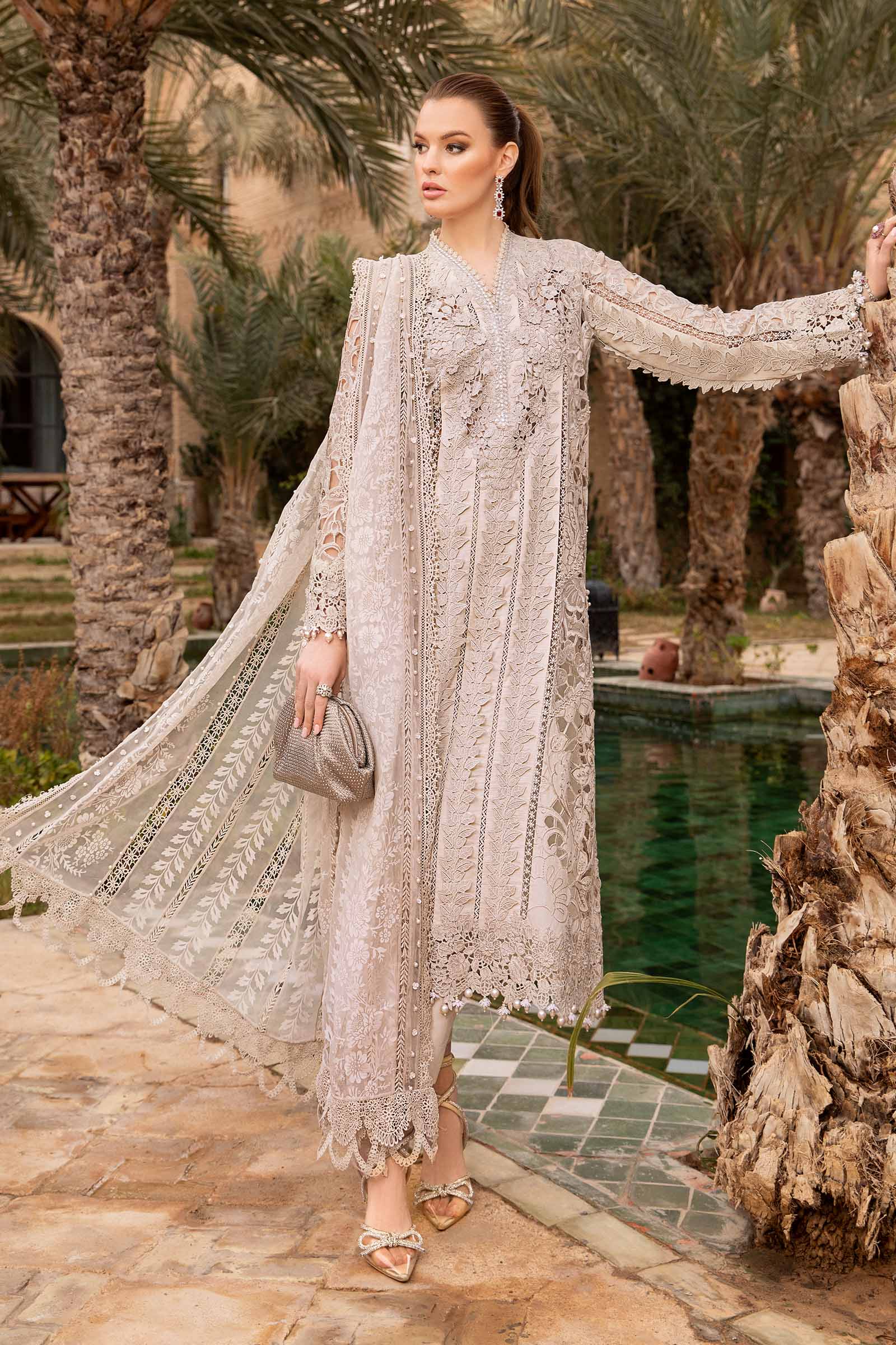 Maria B Luxury Lawn 3 Piece Suit 43