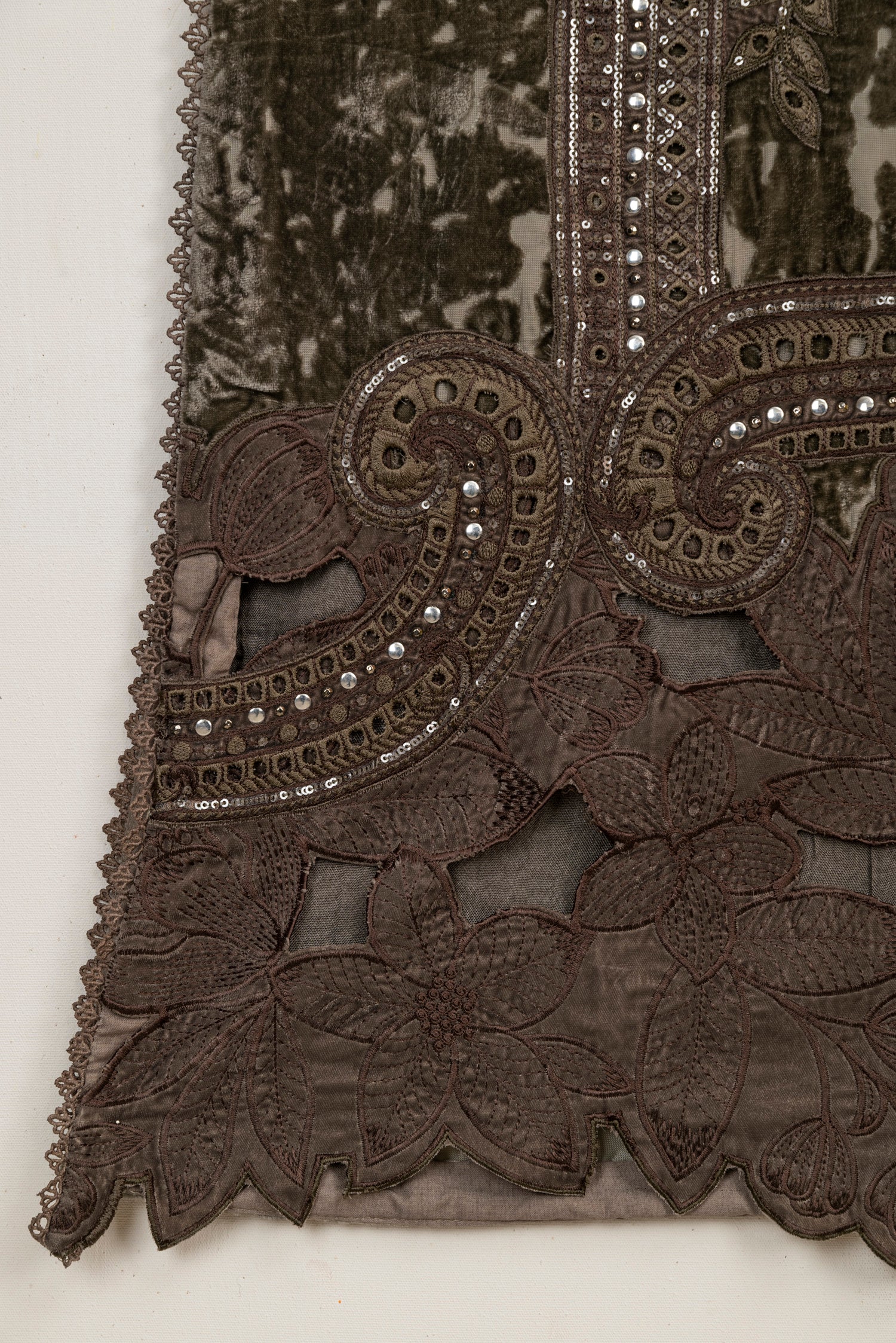 Maria B Luxury Velvet 3 Piece Suit MAR184