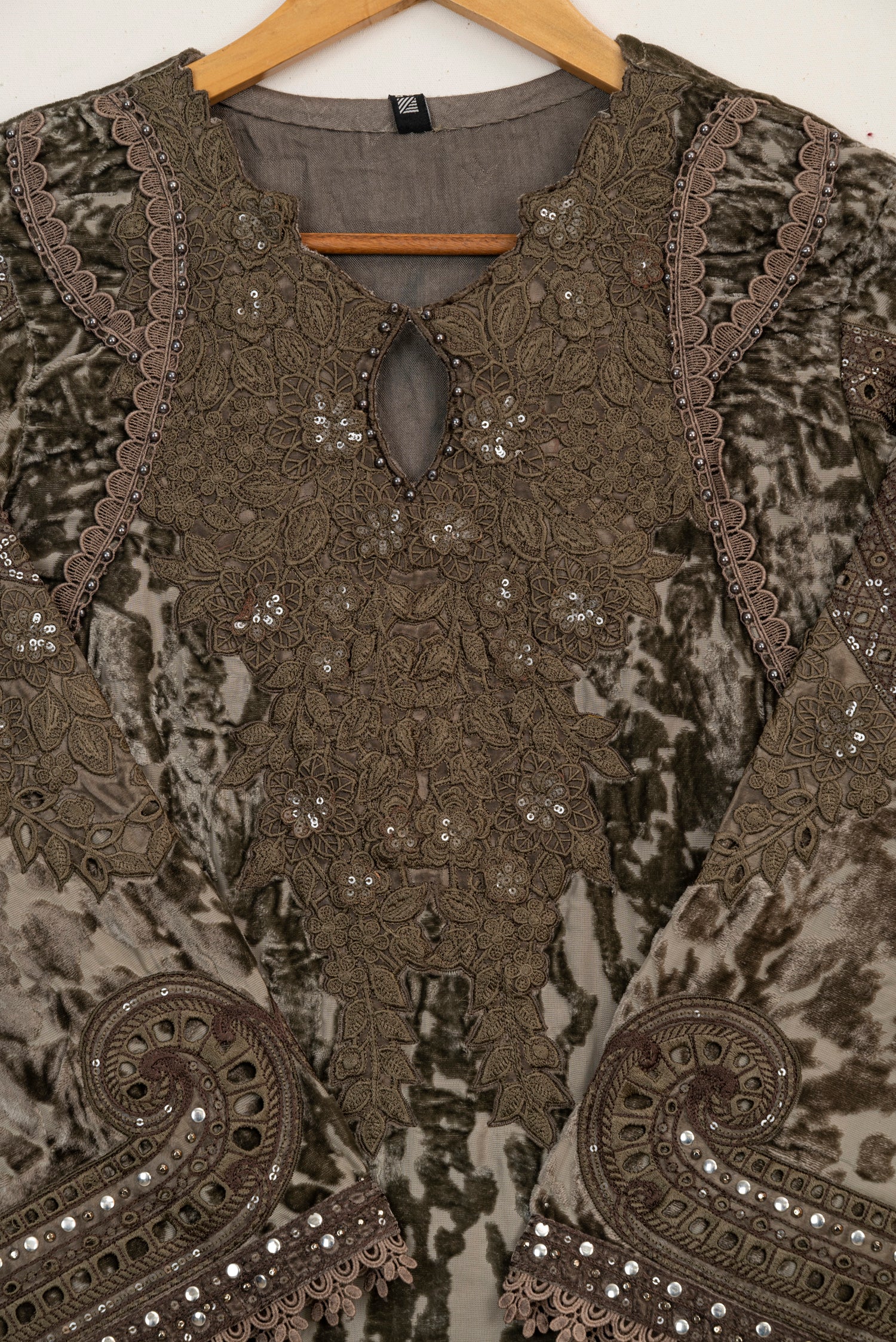 Maria B Luxury Velvet 3 Piece Suit MAR184