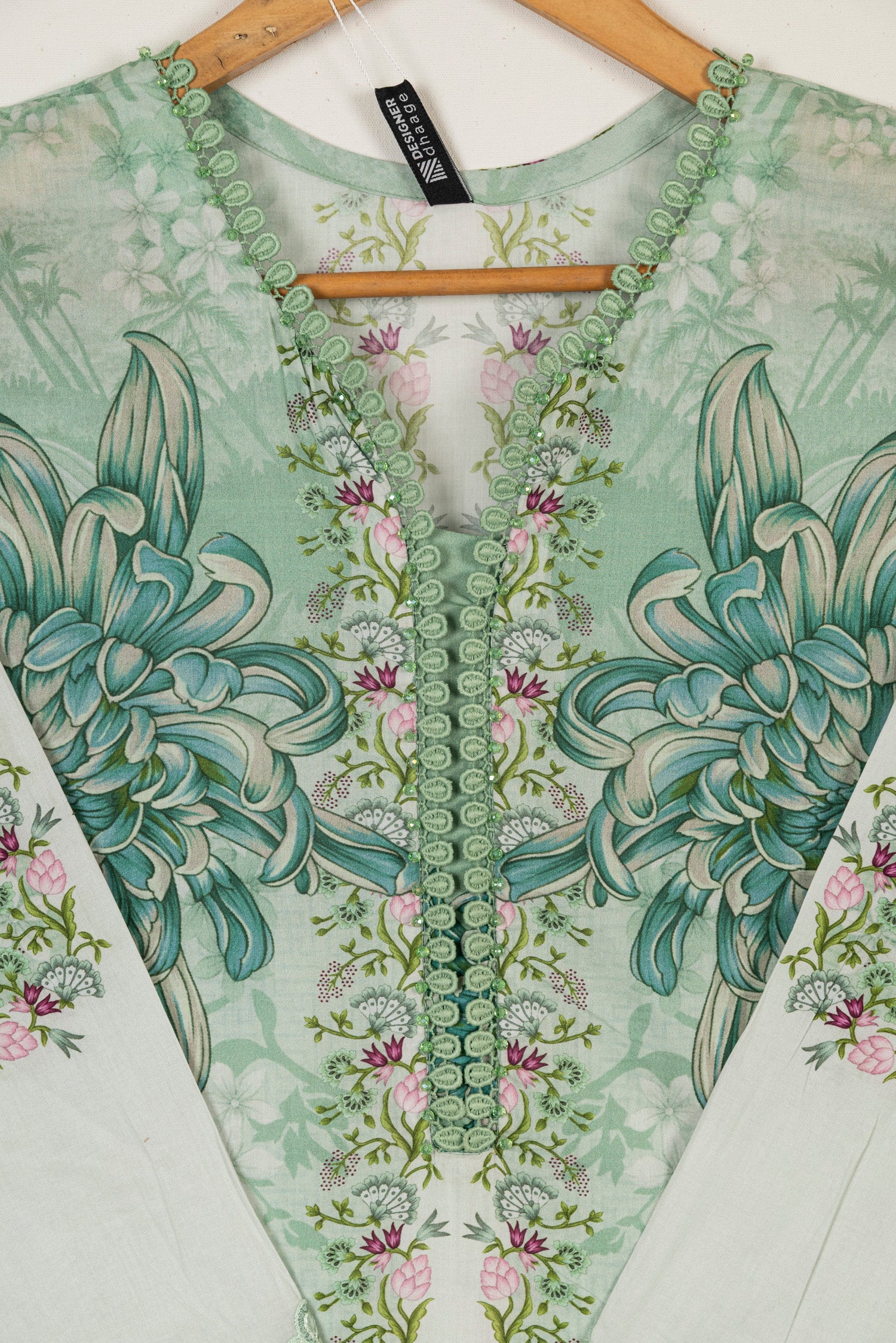 Maria B M Prints 14A Embroidered Lawn 3 Piece Suit MAR204