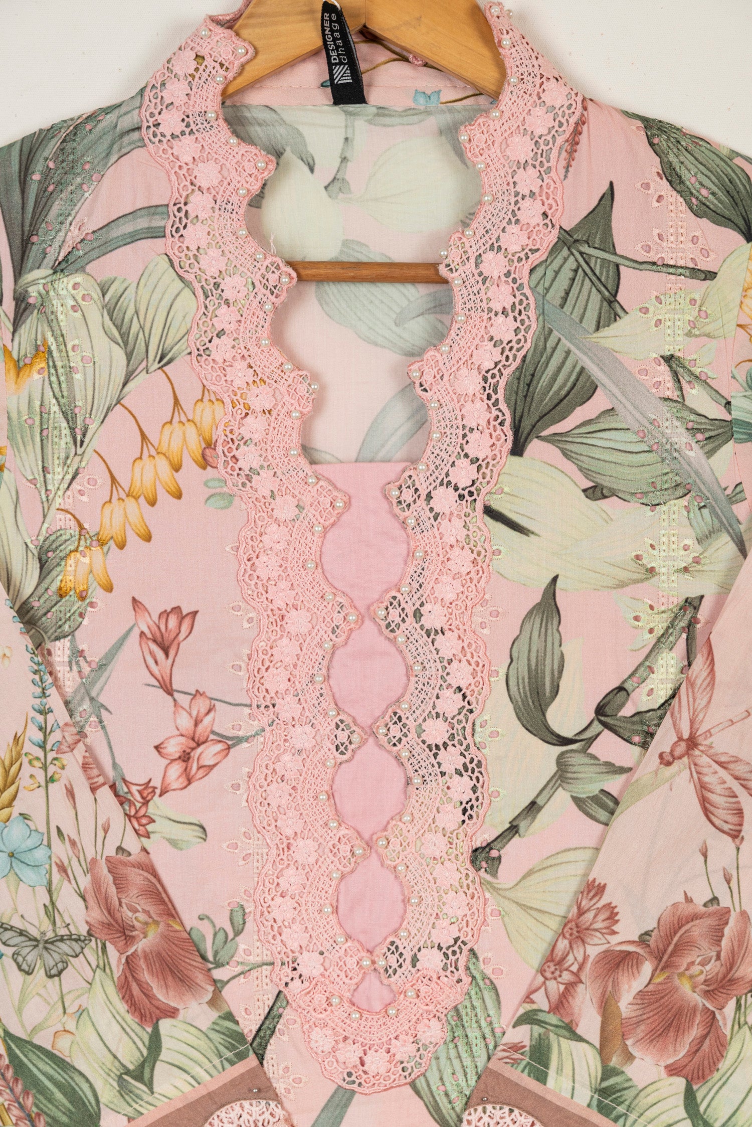 Maria B M Prints 2A Embroidered Lawn 3 Piece Suit MAR195
