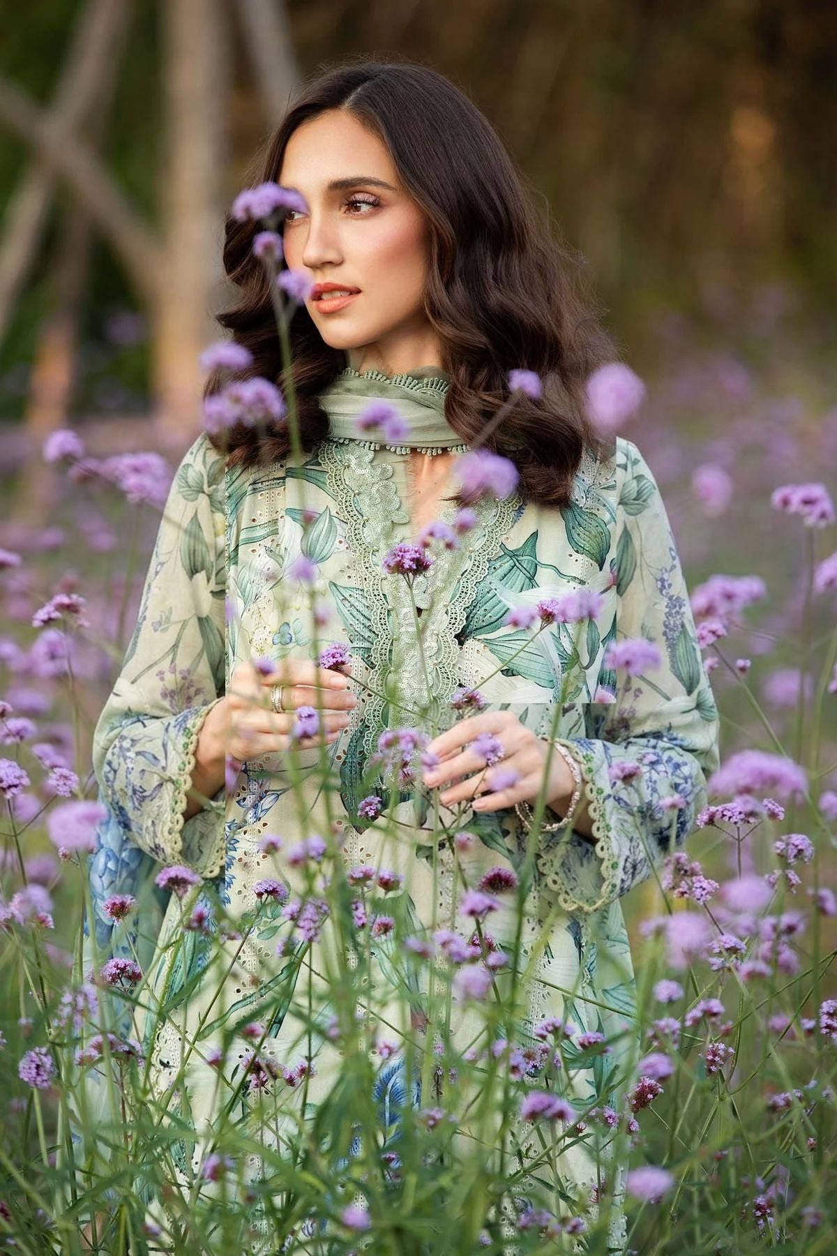 Maria B M Prints 2B Embroidered Lawn 3 Piece Suit MAR196
