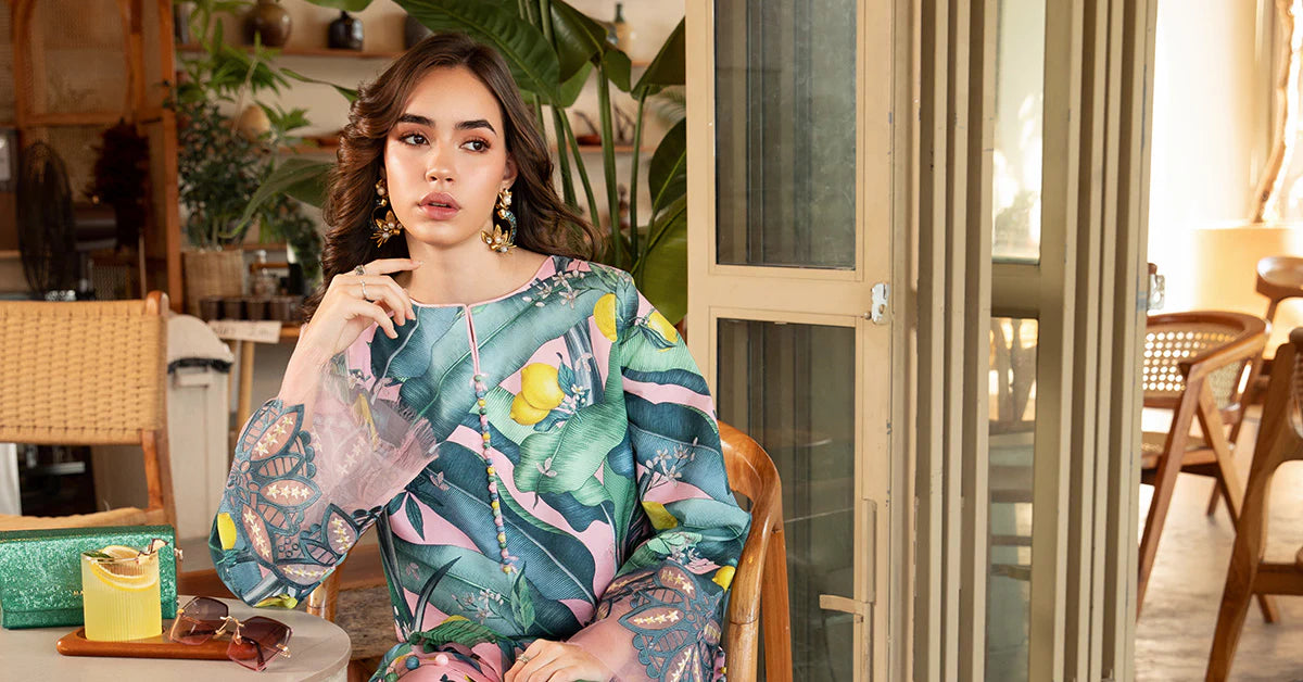 Maria B M Prints 3B Embroidered Lawn 3 Piece Suit MAR197